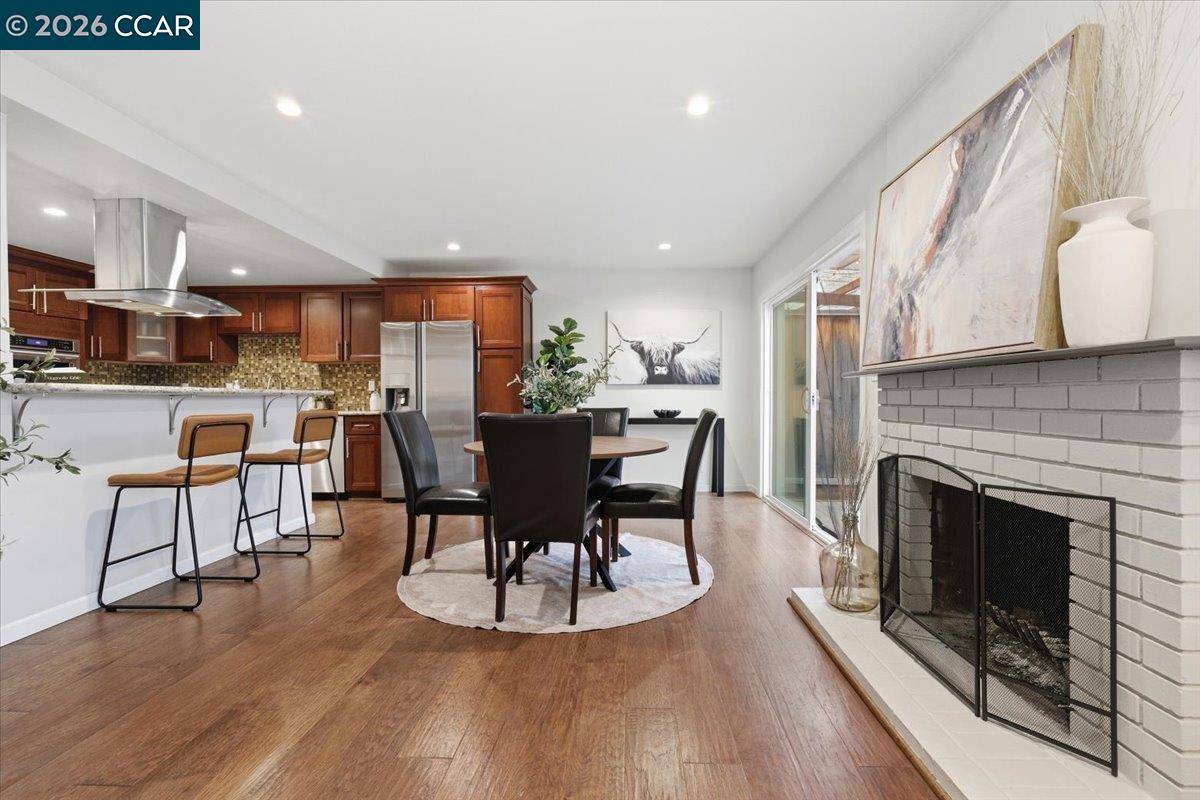 Detail Gallery Image 6 of 37 For 804 San Simeon, Concord,  CA 94518 - 3 Beds | 2/1 Baths