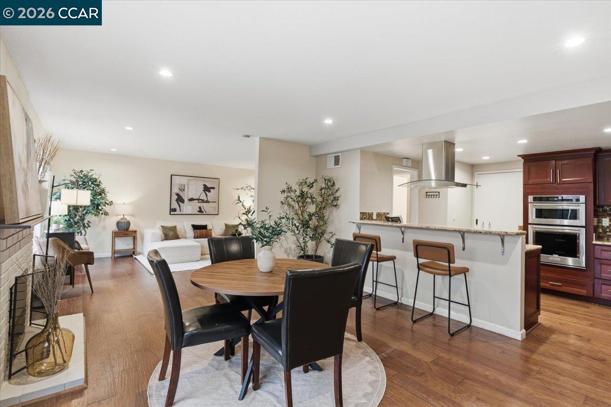 Detail Gallery Image 7 of 37 For 804 San Simeon, Concord,  CA 94518 - 3 Beds | 2/1 Baths