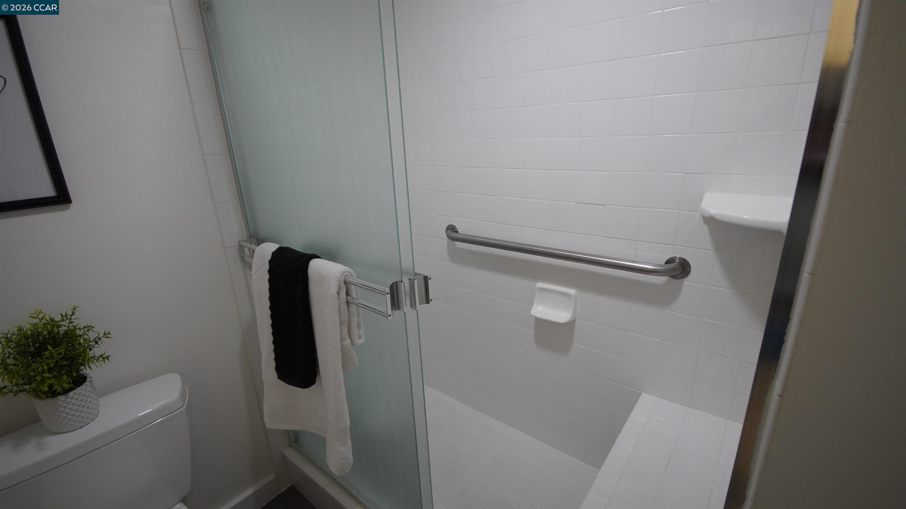 Photo #17: 41121797 Listing: Photo #17