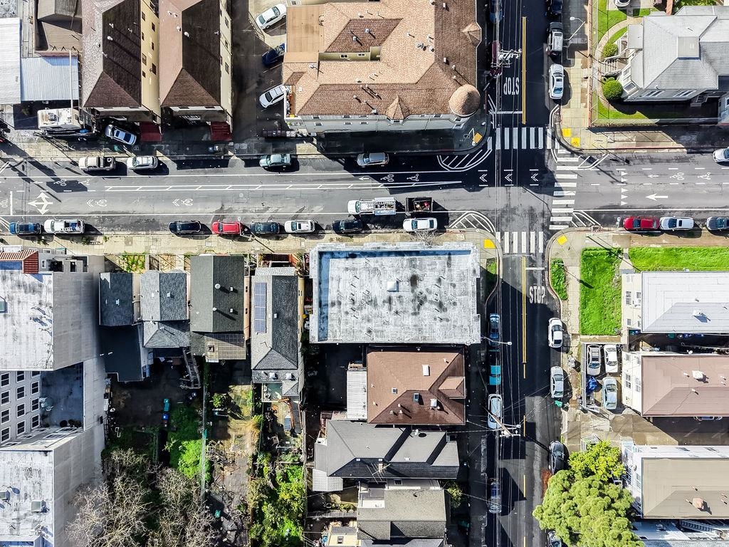 Detail Gallery Image 7 of 24 For 1504 13th Ave, Oakland,  CA 94606 - – Beds | – Baths