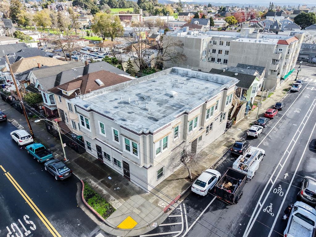 Detail Gallery Image 9 of 24 For 1504 13th Ave, Oakland,  CA 94606 - – Beds | – Baths