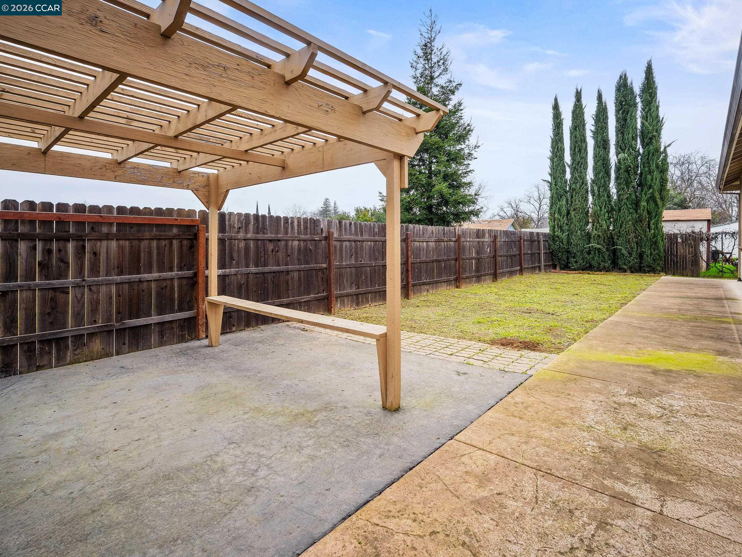 Detail Gallery Image 11 of 26 For 1021 Azusa St, Sacramento,  CA 95833 - 3 Beds | 2/1 Baths