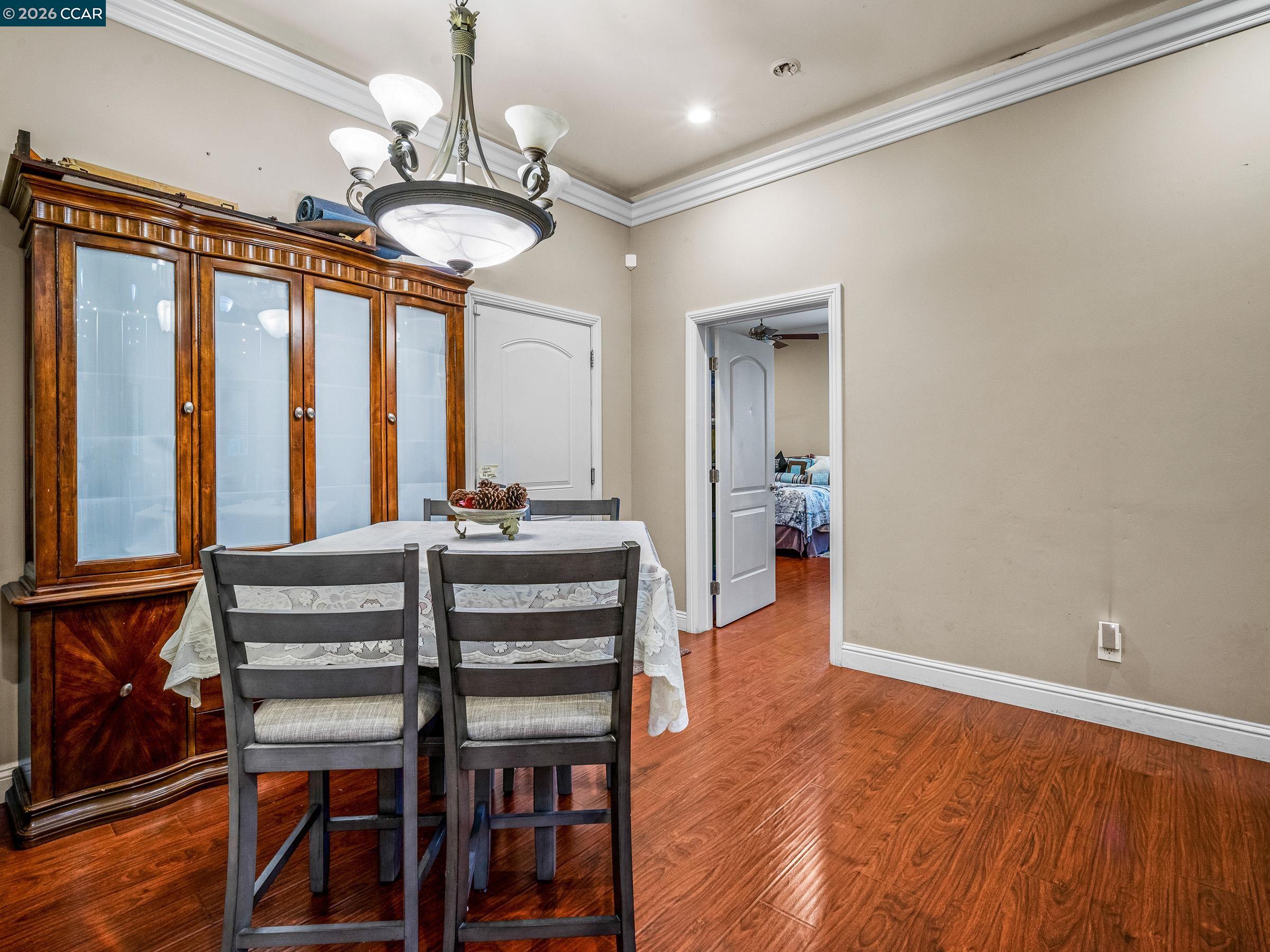 Detail Gallery Image 17 of 26 For 1021 Azusa St, Sacramento,  CA 95833 - 3 Beds | 2/1 Baths