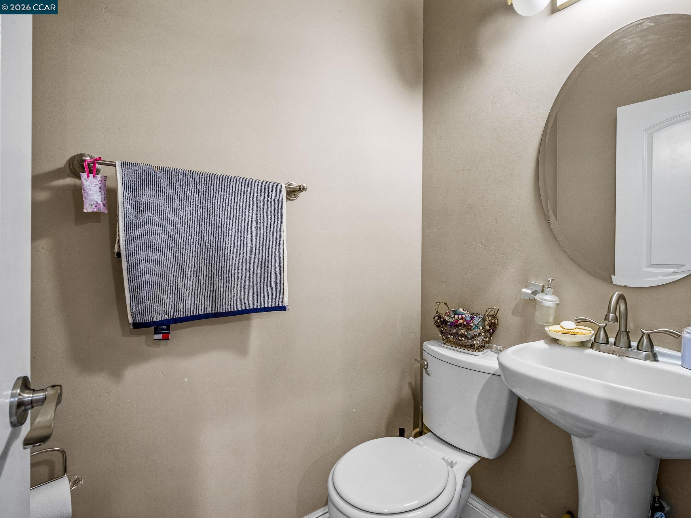 Detail Gallery Image 21 of 26 For 1021 Azusa St, Sacramento,  CA 95833 - 3 Beds | 2/1 Baths