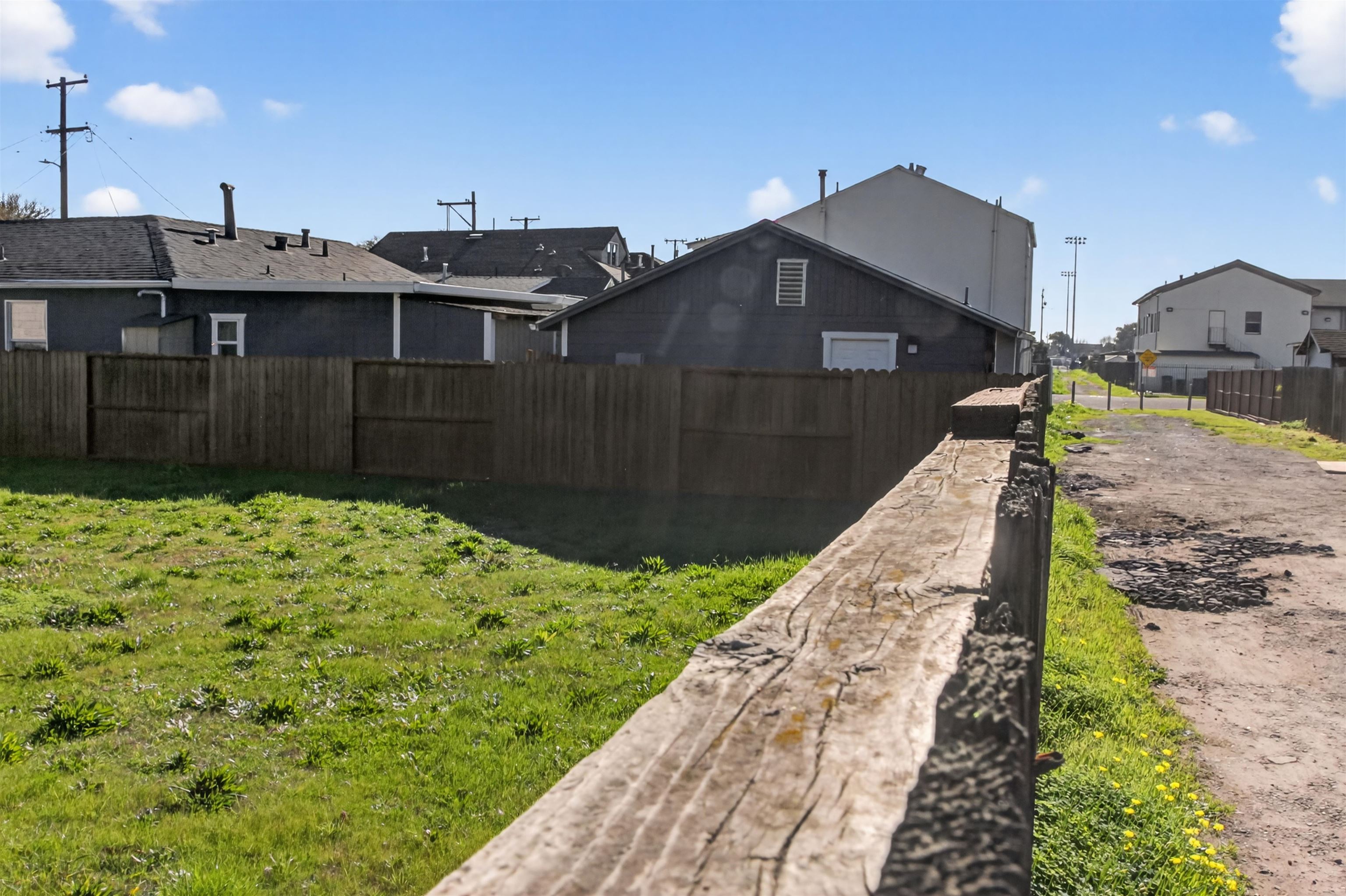 Detail Gallery Image 16 of 18 For 249 S 13th St, Richmond,  CA 94804 - 2 Beds | 1 Baths