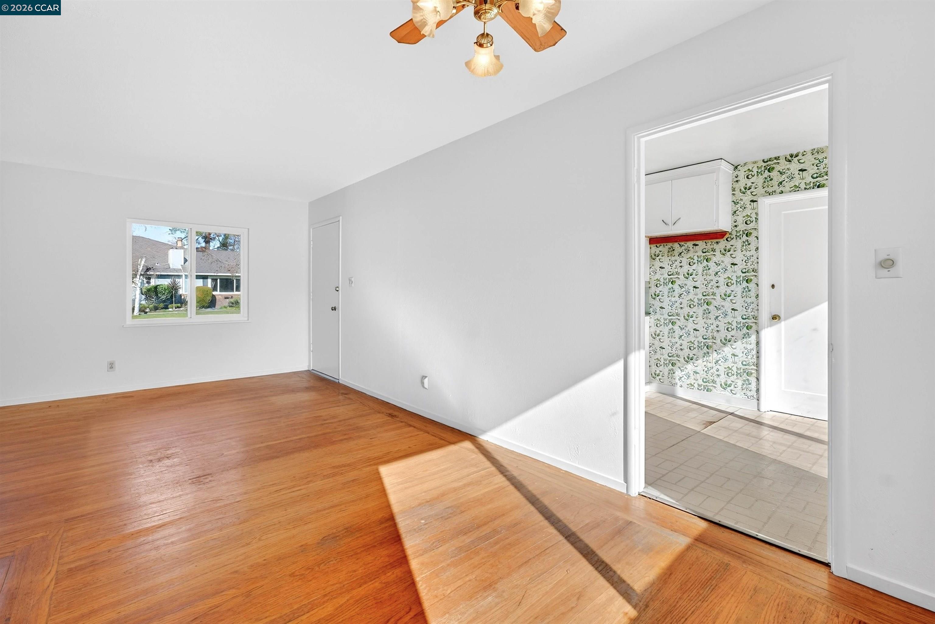 Detail Gallery Image 8 of 28 For 133 Sylvan Rd, Walnut Creek,  CA 94596 - 3 Beds | 1 Baths