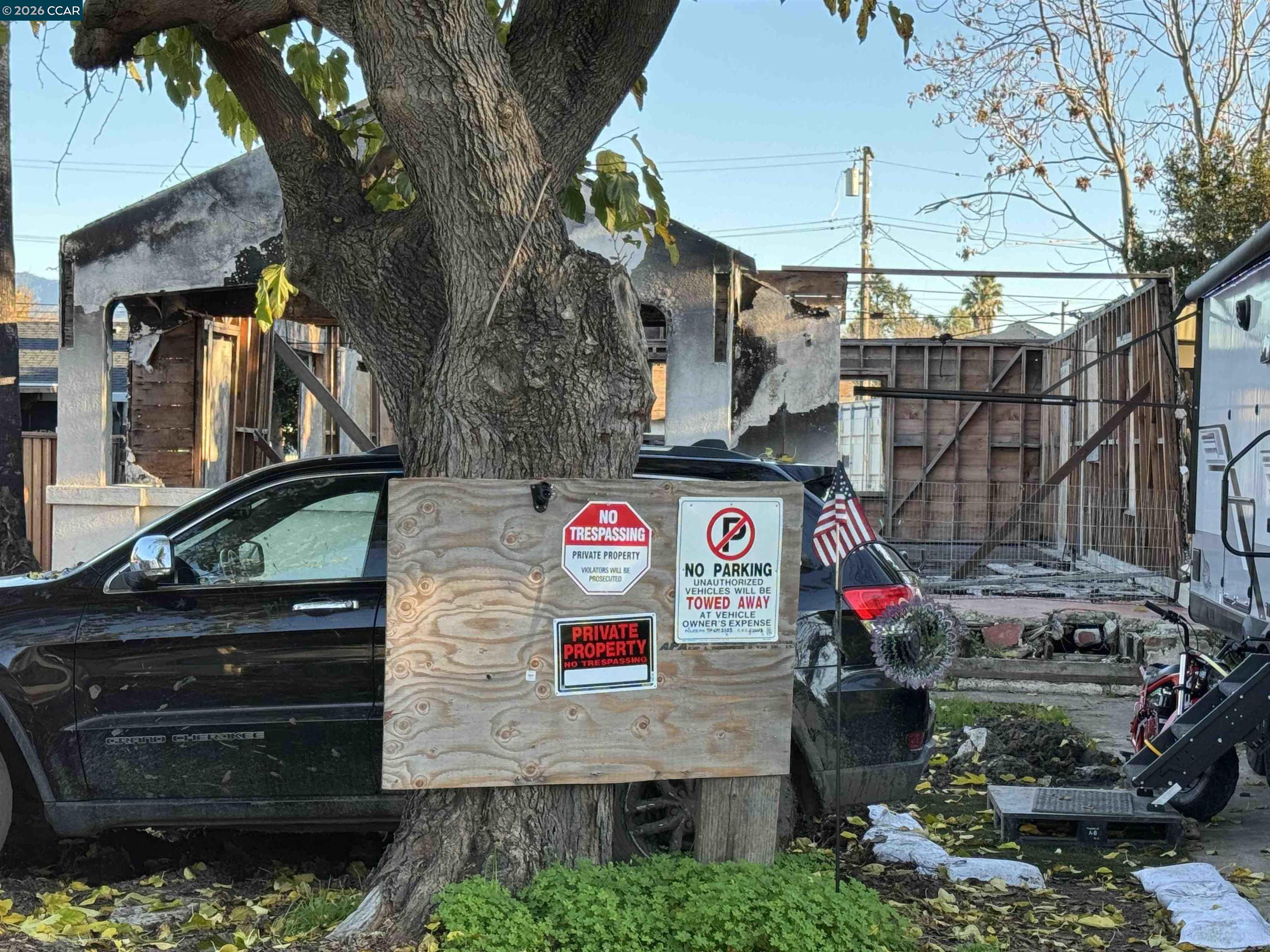 Detail Gallery Image 3 of 3 For 1860 Mayette Ave, Concord,  CA 94520 - 2 Beds | 1 Baths