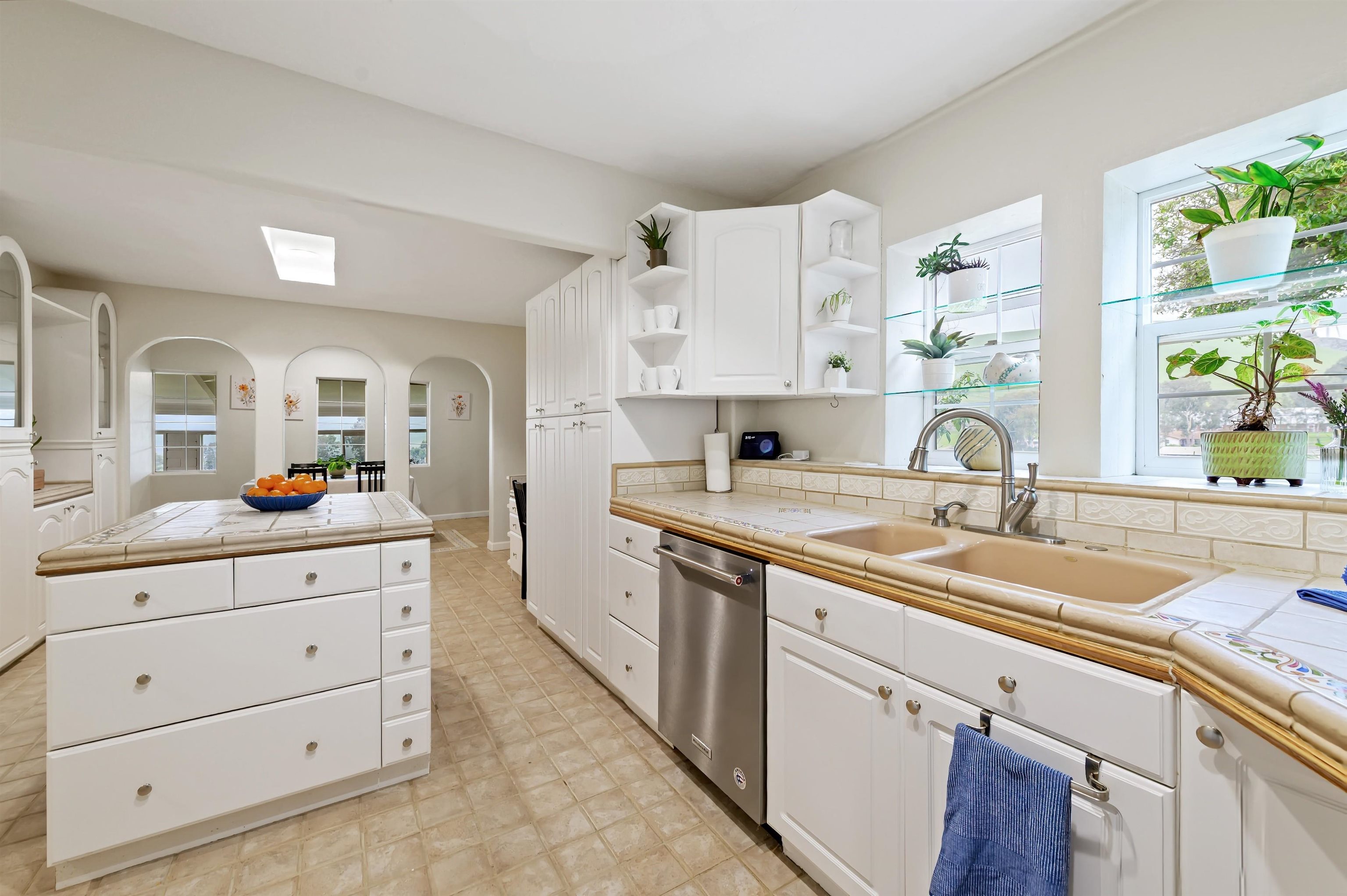 Detail Gallery Image 26 of 46 For 3326 Dyer Rd, Livermore,  CA 94551 - 6 Beds | 4 Baths