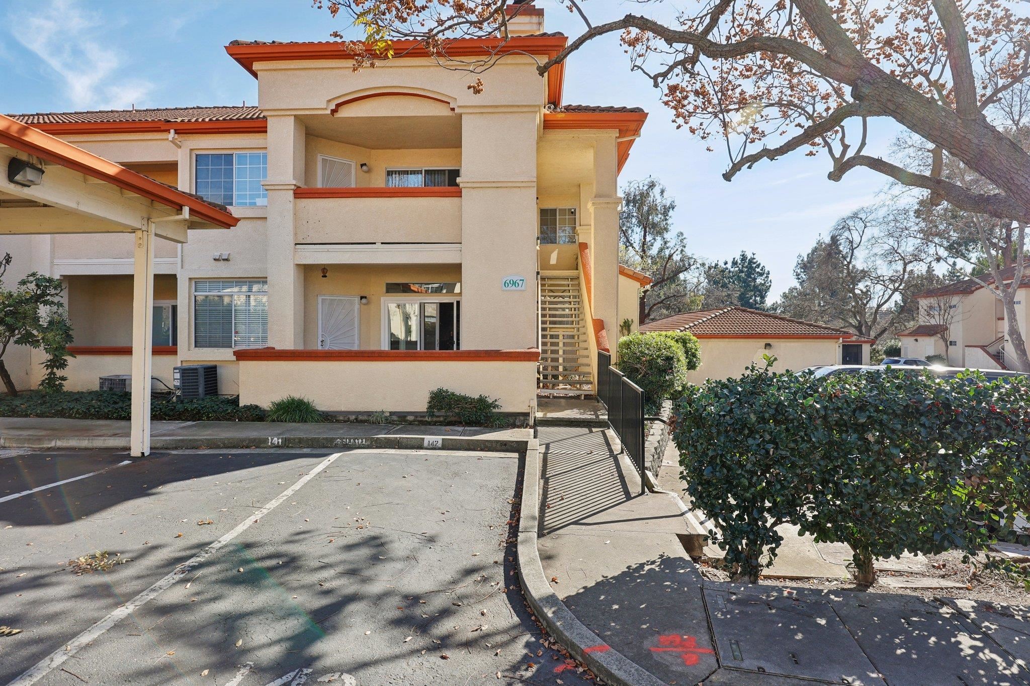 Photo #1: 41121811 Listing: Photo #1