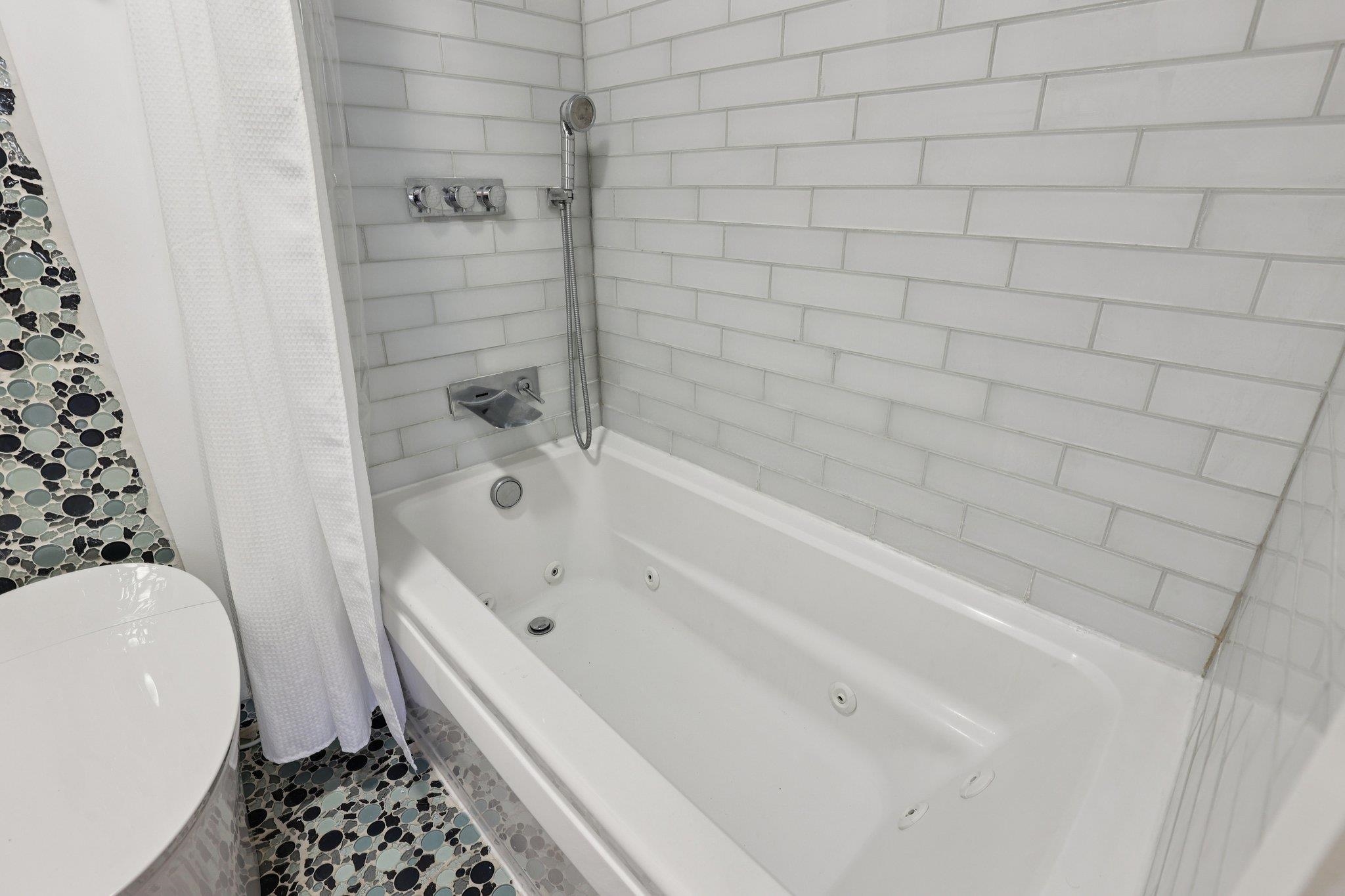 Photo #23: 41121811 Listing: Photo #23