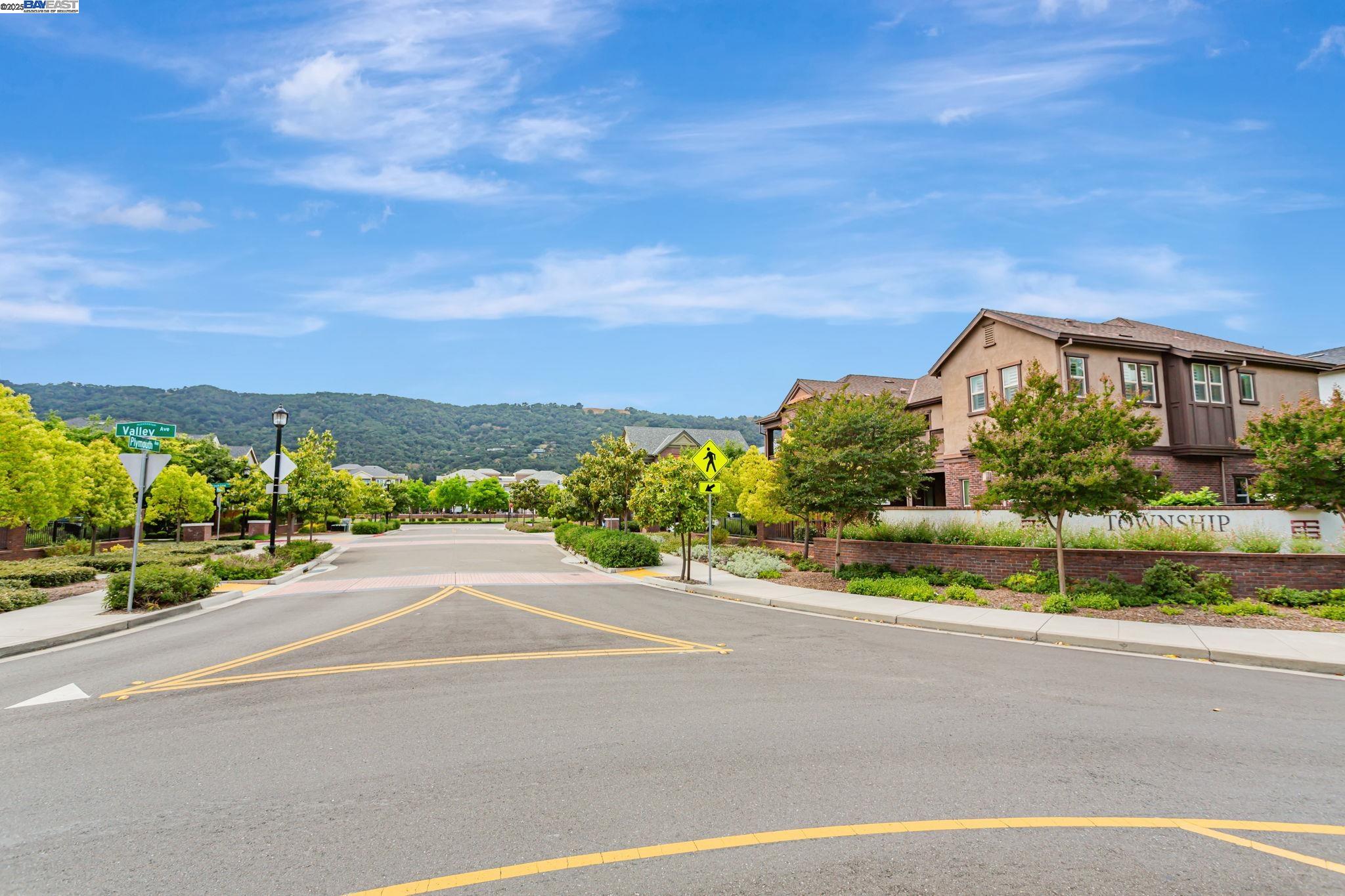 Detail Gallery Image 32 of 44 For 1380 Brookline Loop, Pleasanton,  CA 94566 - 3 Beds | 2/2 Baths