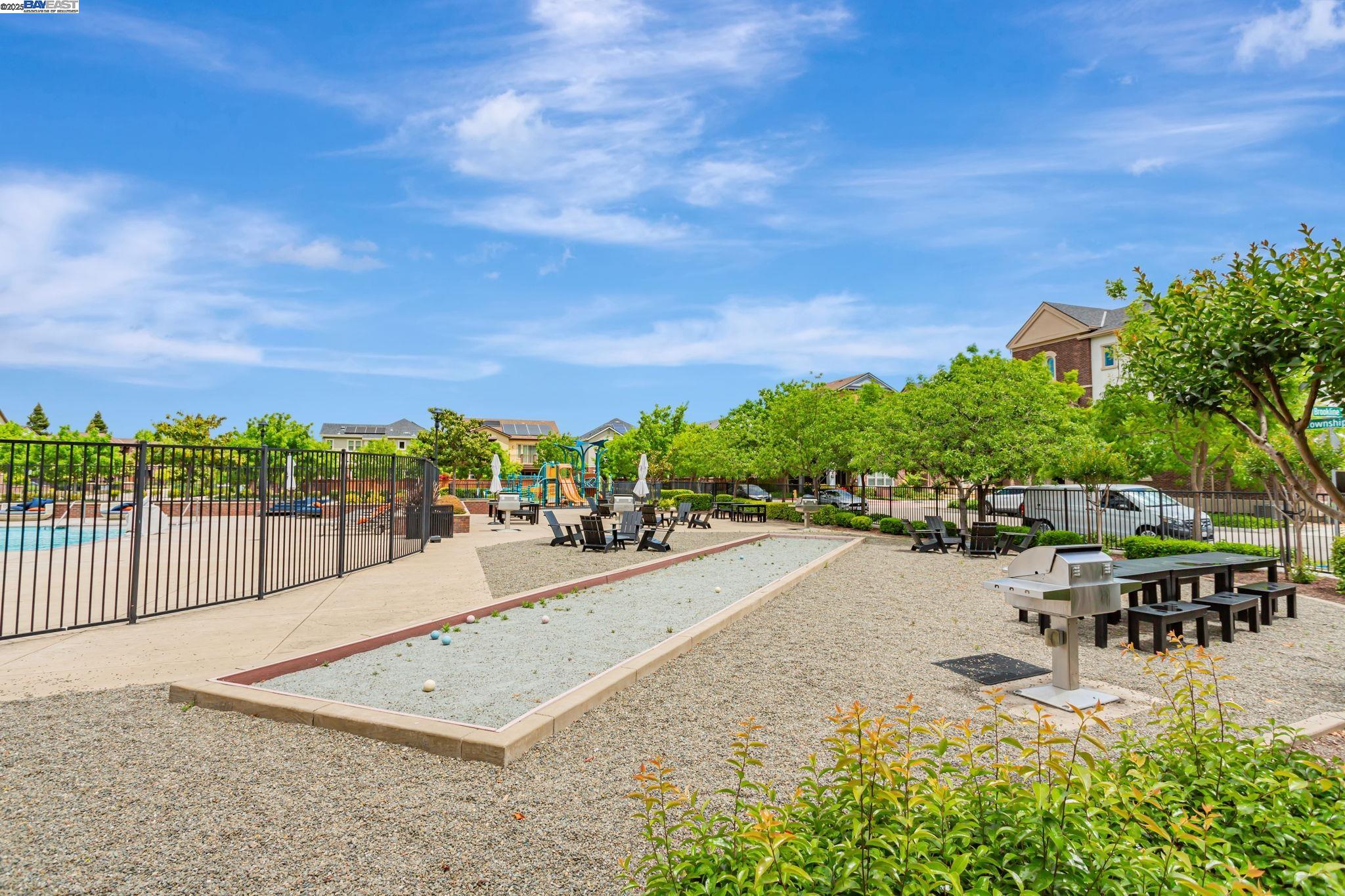 Detail Gallery Image 38 of 44 For 1380 Brookline Loop, Pleasanton,  CA 94566 - 3 Beds | 2/2 Baths