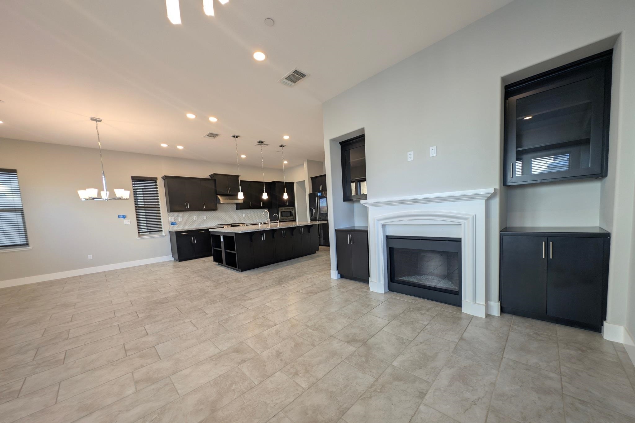 Detail Gallery Image 8 of 44 For 1380 Brookline Loop, Pleasanton,  CA 94566 - 3 Beds | 2/2 Baths