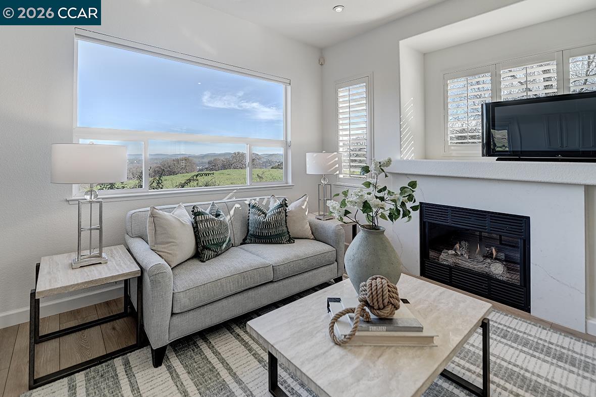 Photo #1: 41121813 Listing: Photo #1