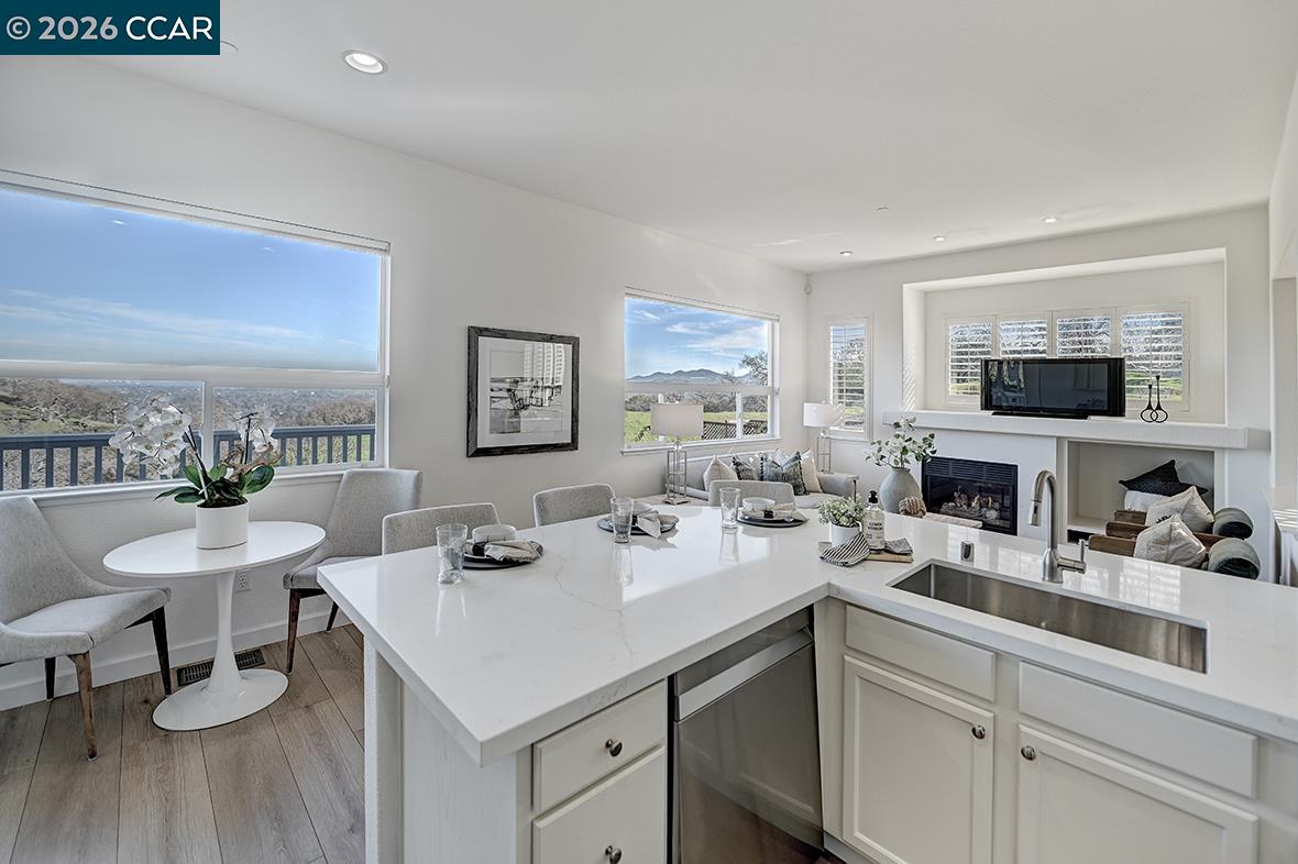 Photo #5: 41121813 Listing: Photo #5