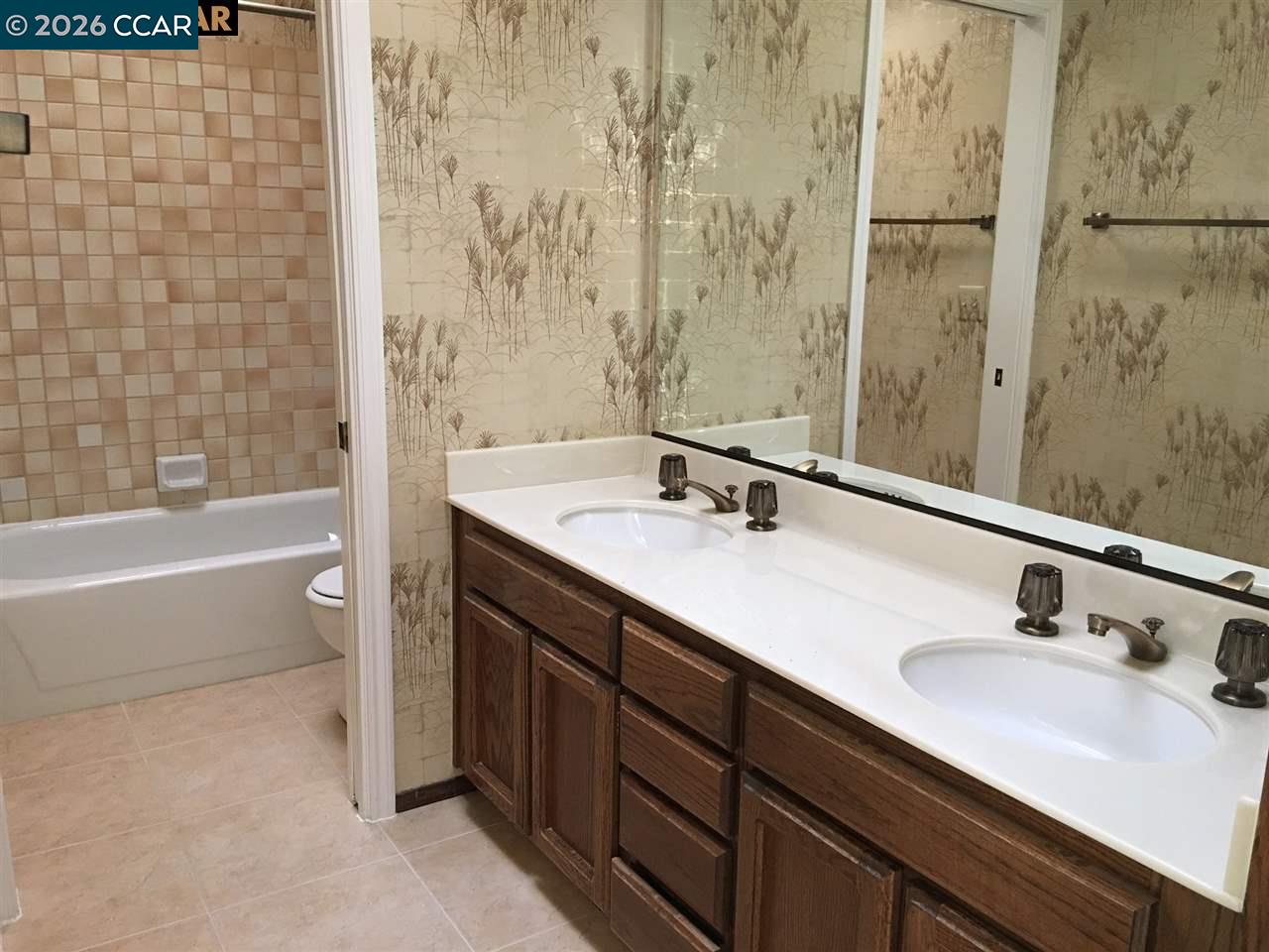 Detail Gallery Image 10 of 15 For 13 Deer Meadow Ct, Danville,  CA 94506 - 4 Beds | 2/1 Baths