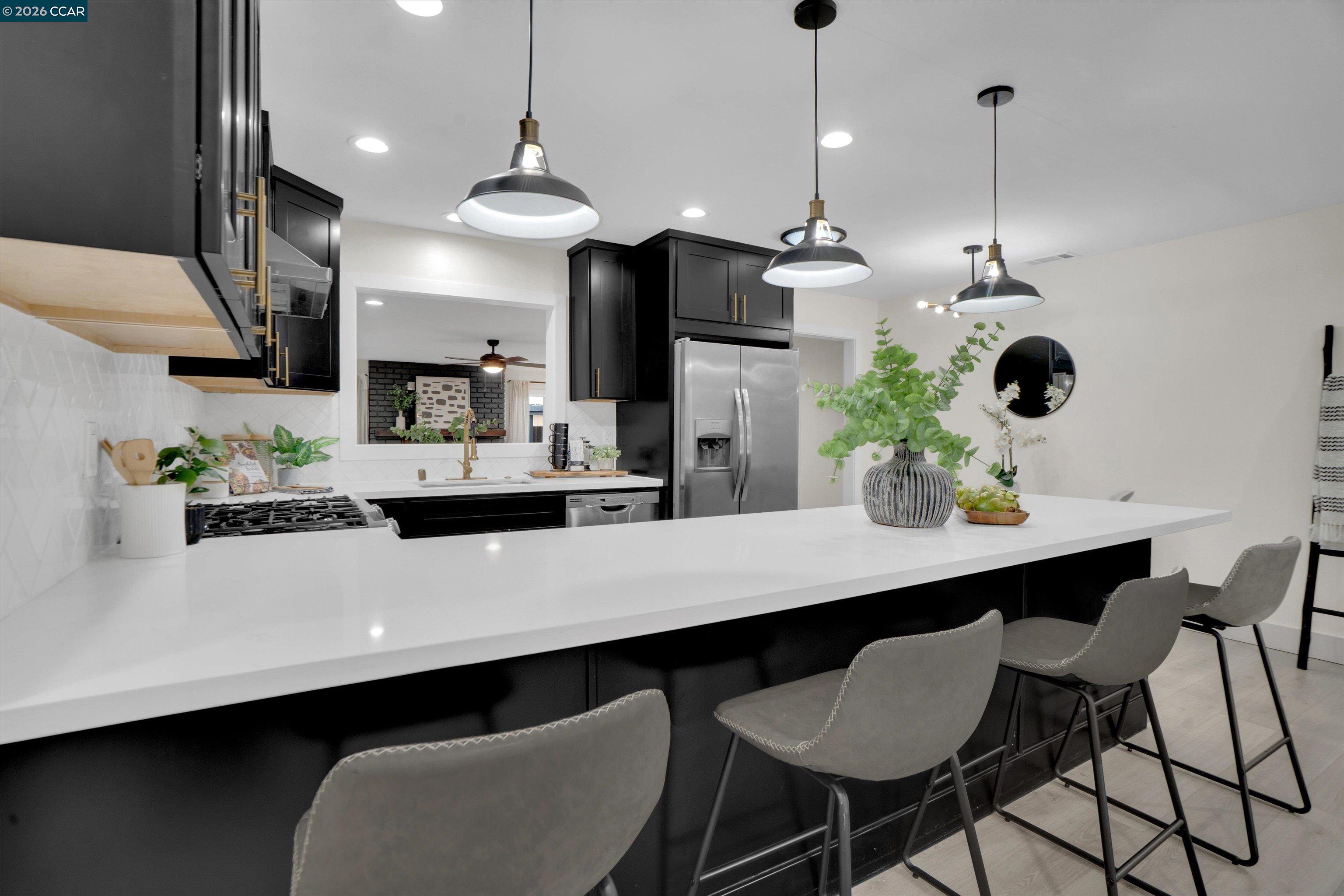 Detail Gallery Image 11 of 40 For 1290 Cypress Dr, Concord,  CA 94520 - 4 Beds | 2 Baths