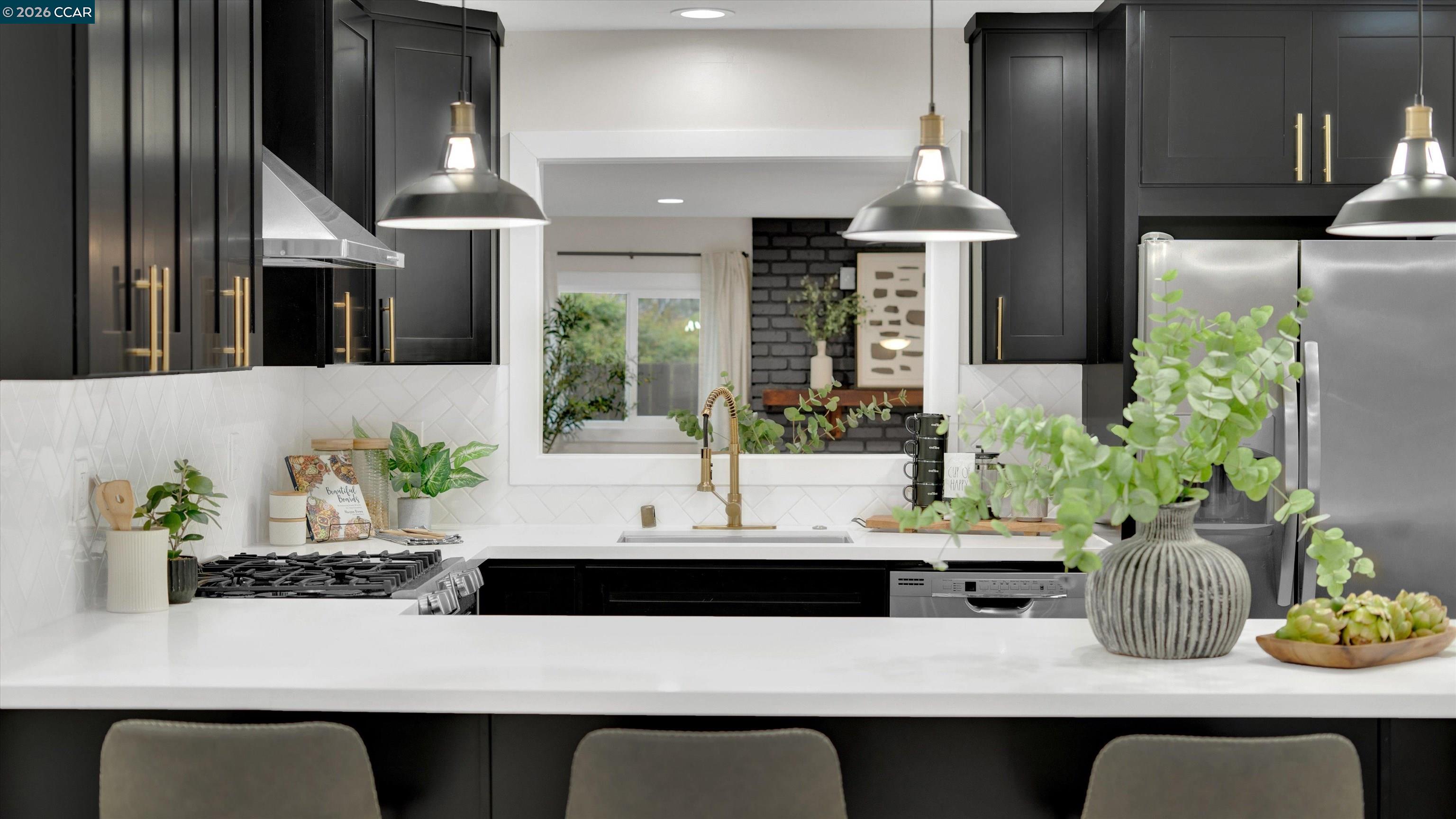 Detail Gallery Image 12 of 40 For 1290 Cypress Dr, Concord,  CA 94520 - 4 Beds | 2 Baths