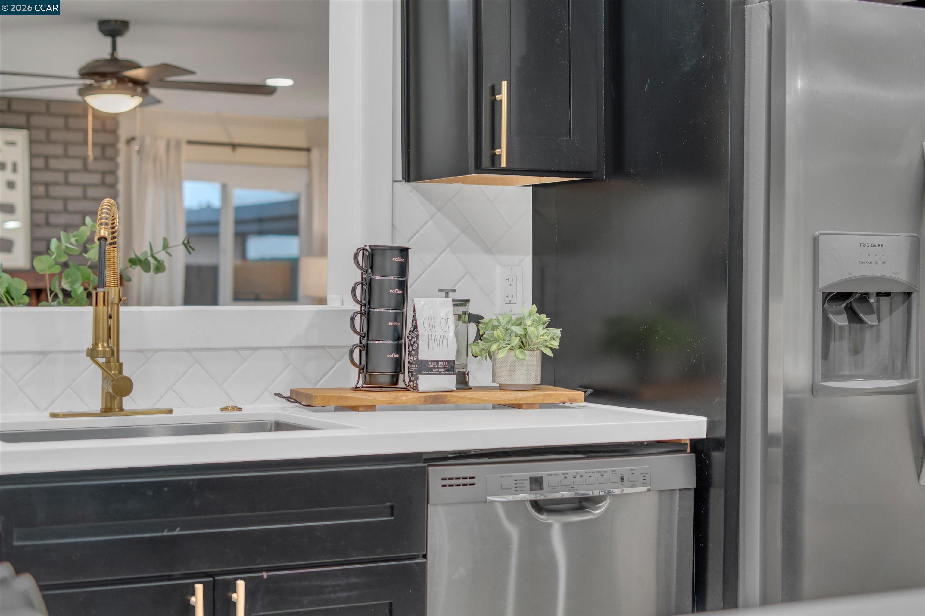 Detail Gallery Image 15 of 40 For 1290 Cypress Dr, Concord,  CA 94520 - 4 Beds | 2 Baths