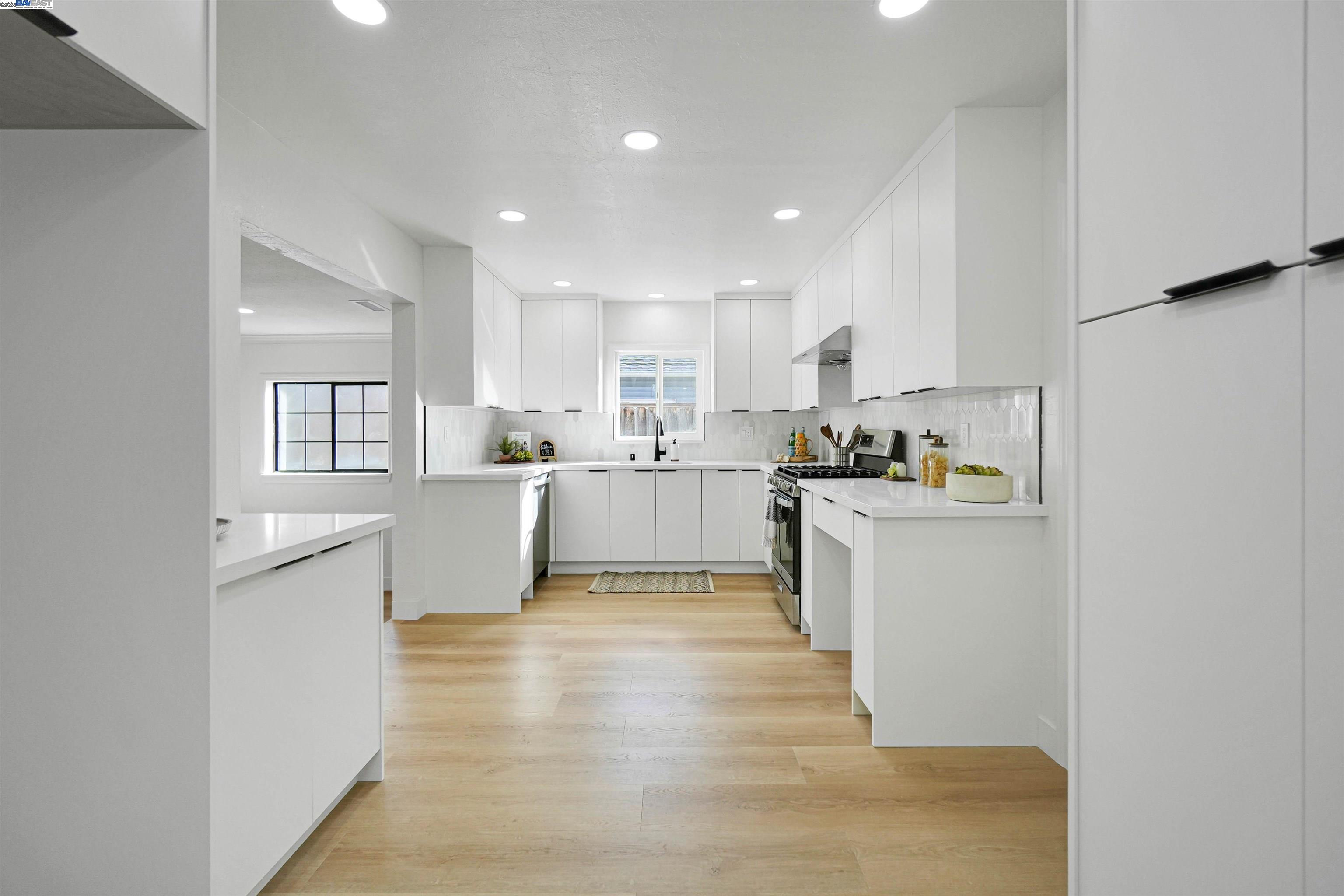 Detail Gallery Image 7 of 37 For 2126 Gross St, Milpitas,  CA 95035 - 4 Beds | 2 Baths