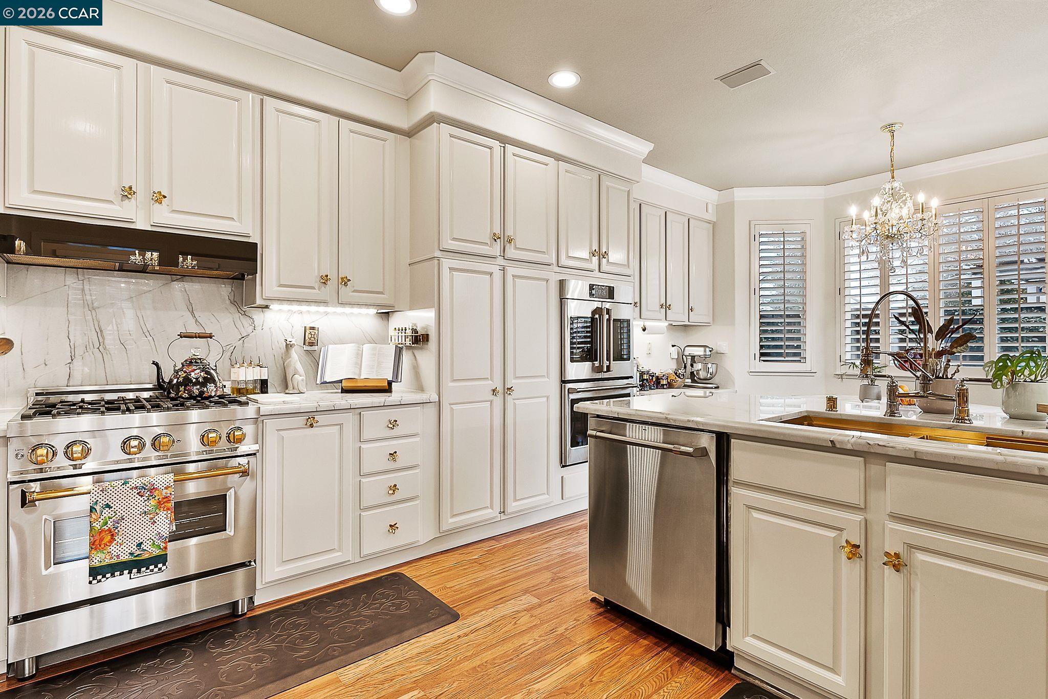 Detail Gallery Image 3 of 44 For 3607 Crystal Tree Ct, Stockton,  CA 95219 - 3 Beds | 2 Baths