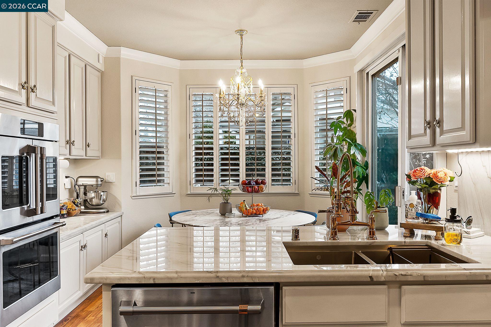 Detail Gallery Image 7 of 44 For 3607 Crystal Tree Ct, Stockton,  CA 95219 - 3 Beds | 2 Baths