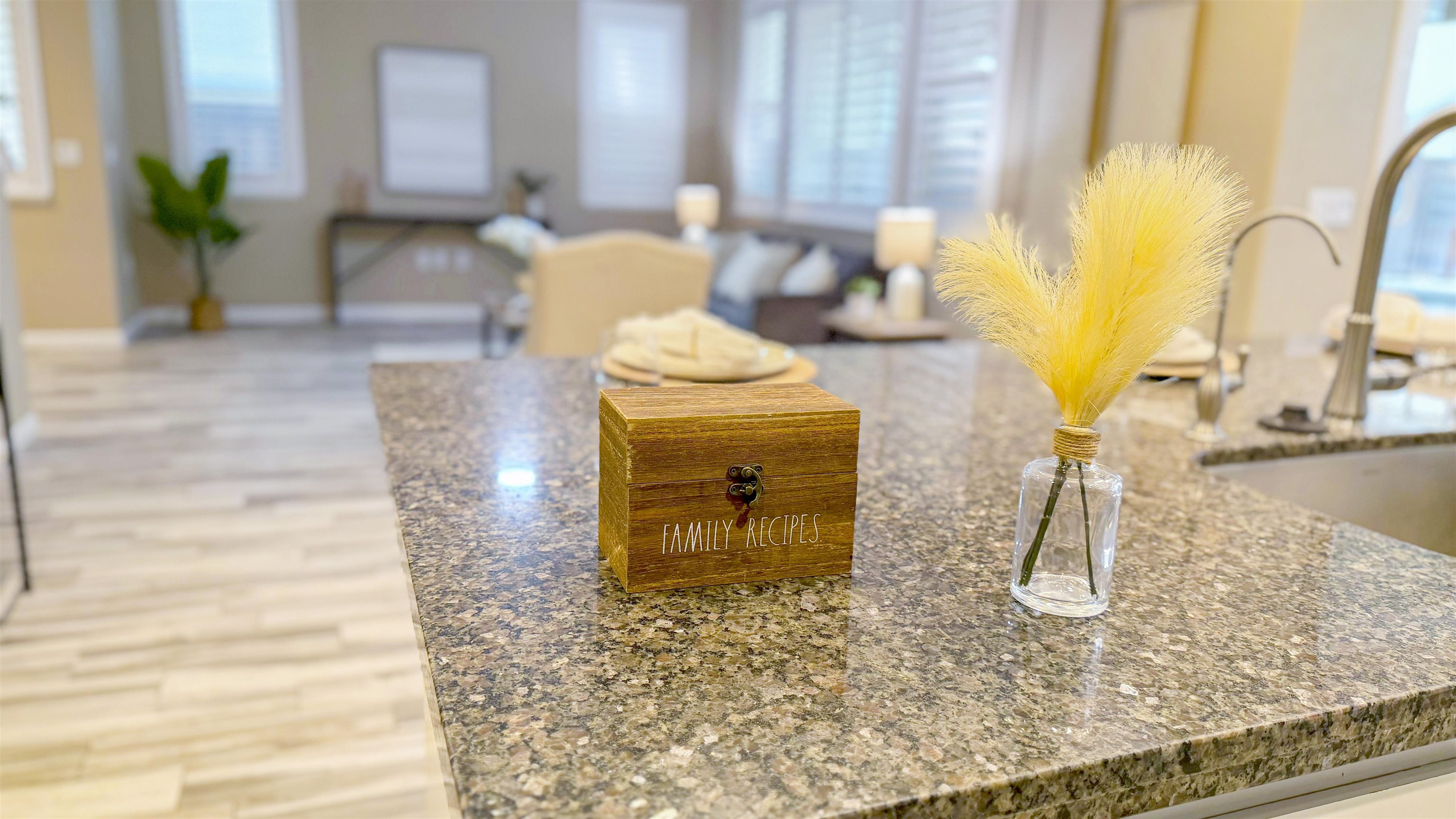 Detail Gallery Image 13 of 37 For 1703 Solano Court, Lathrop,  CA 95330 - 4 Beds | 3 Baths