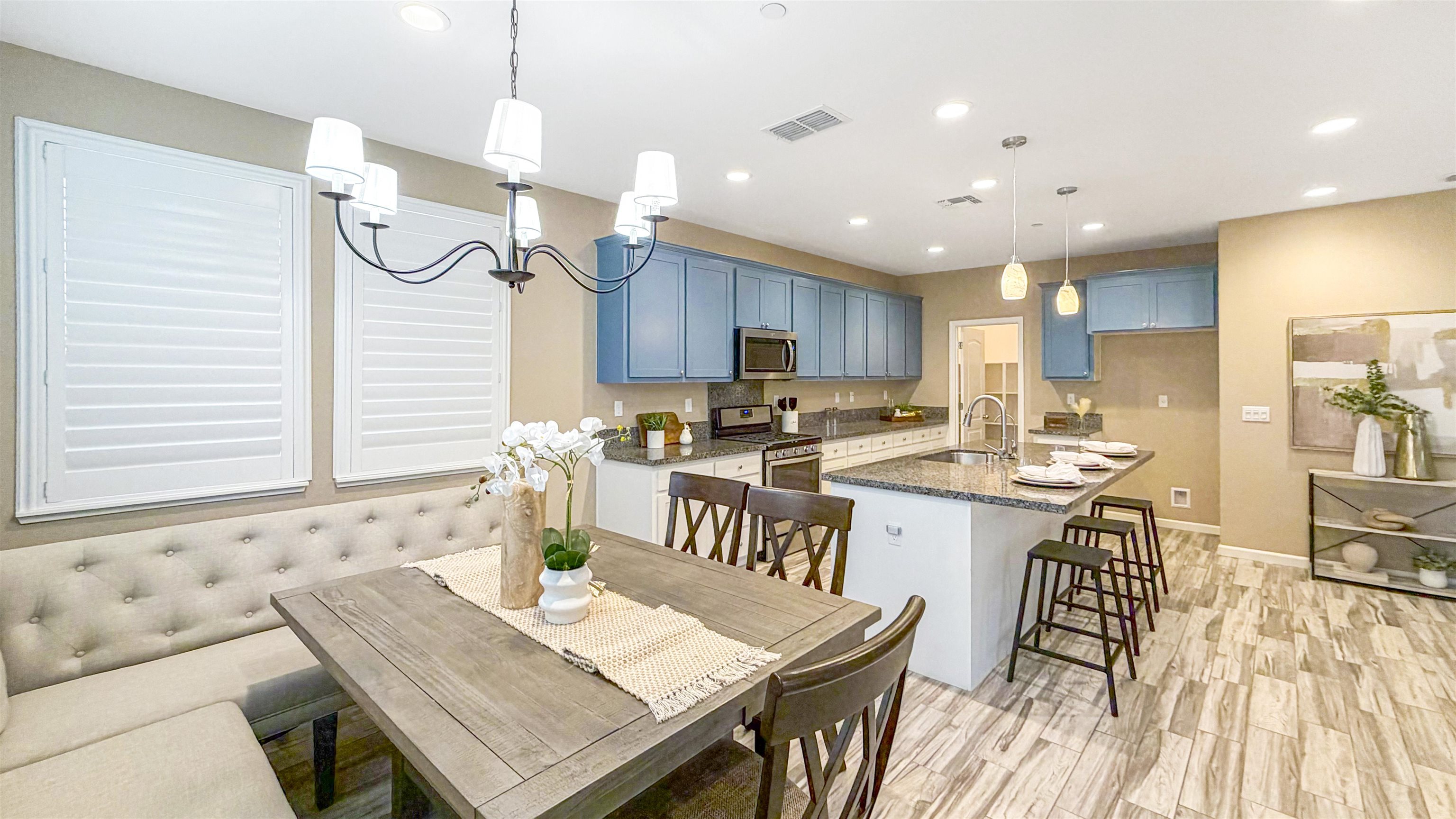 Detail Gallery Image 14 of 37 For 1703 Solano Court, Lathrop,  CA 95330 - 4 Beds | 3 Baths