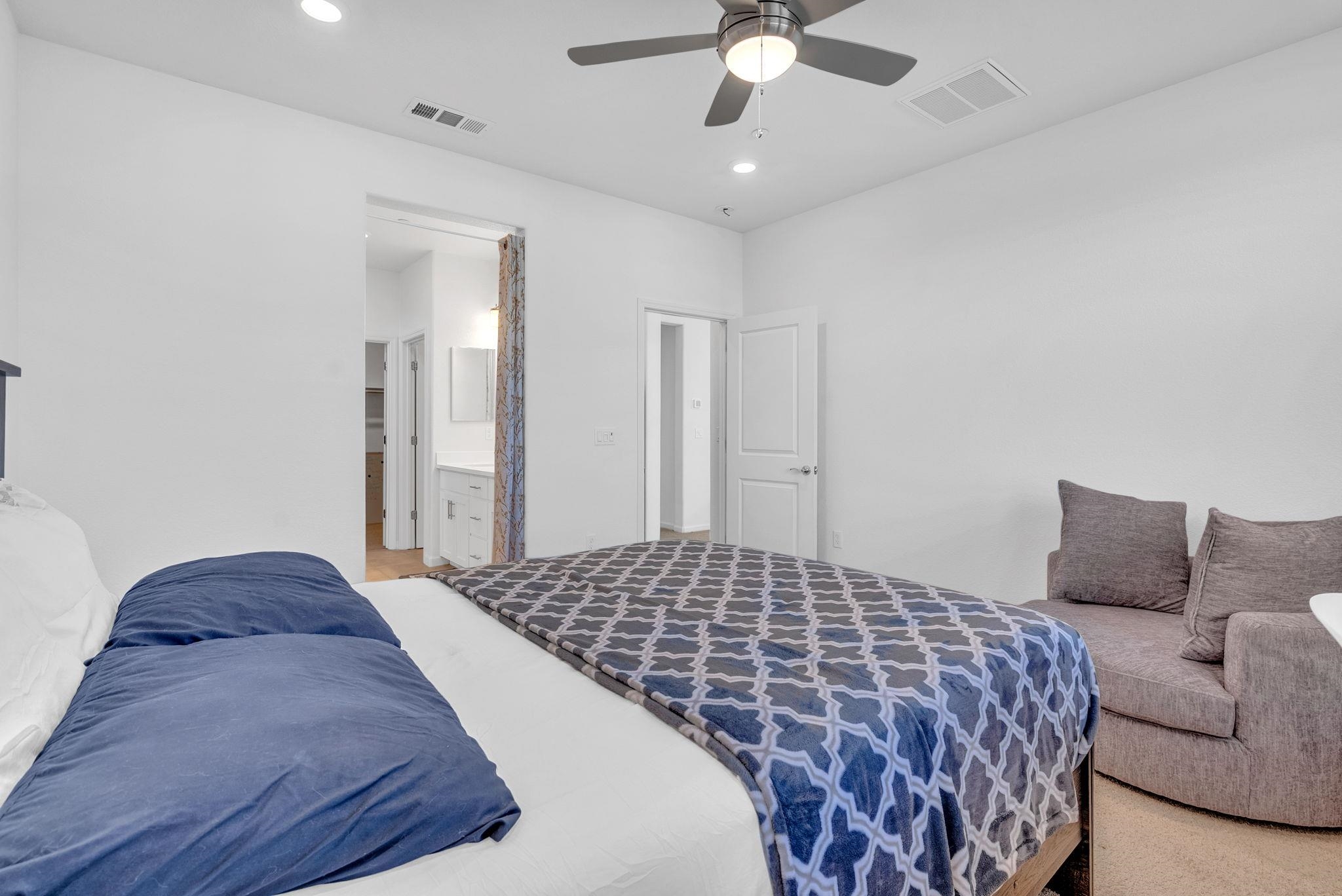 Detail Gallery Image 24 of 35 For 9 Cedar Ct, Pittsburg,  CA 94565 - 4 Beds | 2/1 Baths