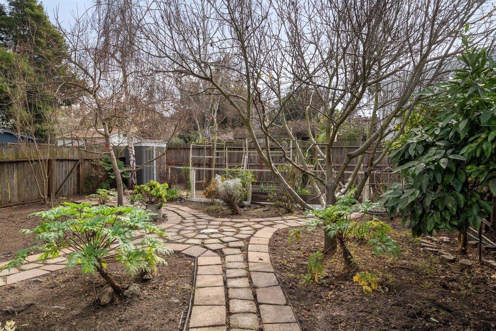 Detail Gallery Image 29 of 38 For 1008 Pacific Ave, Alameda,  CA 94501 - 5 Beds | 4 Baths