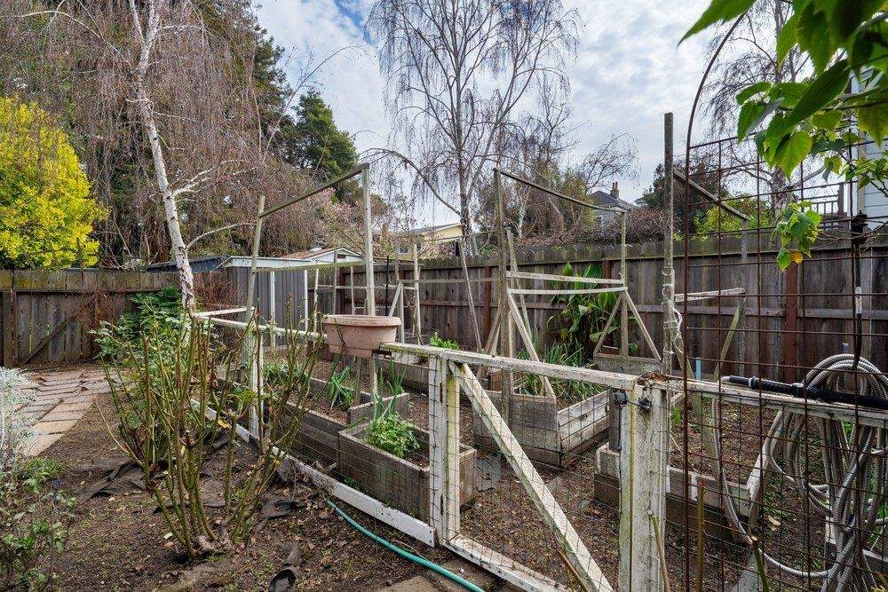 Detail Gallery Image 30 of 38 For 1008 Pacific Ave, Alameda,  CA 94501 - 5 Beds | 4 Baths