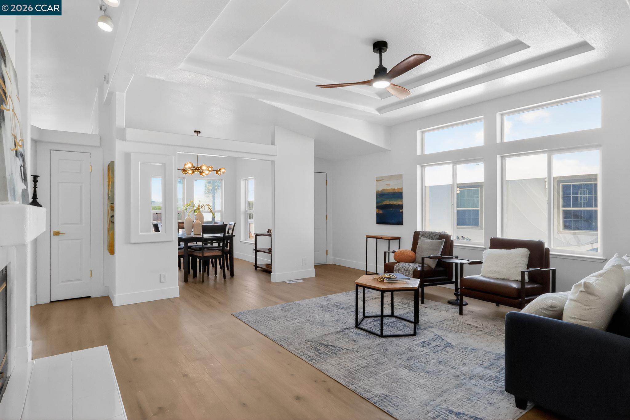 Detail Gallery Image 4 of 26 For 5770 Winfield Boulevard #24,  San Jose,  CA 95123 - 3 Beds | 2 Baths