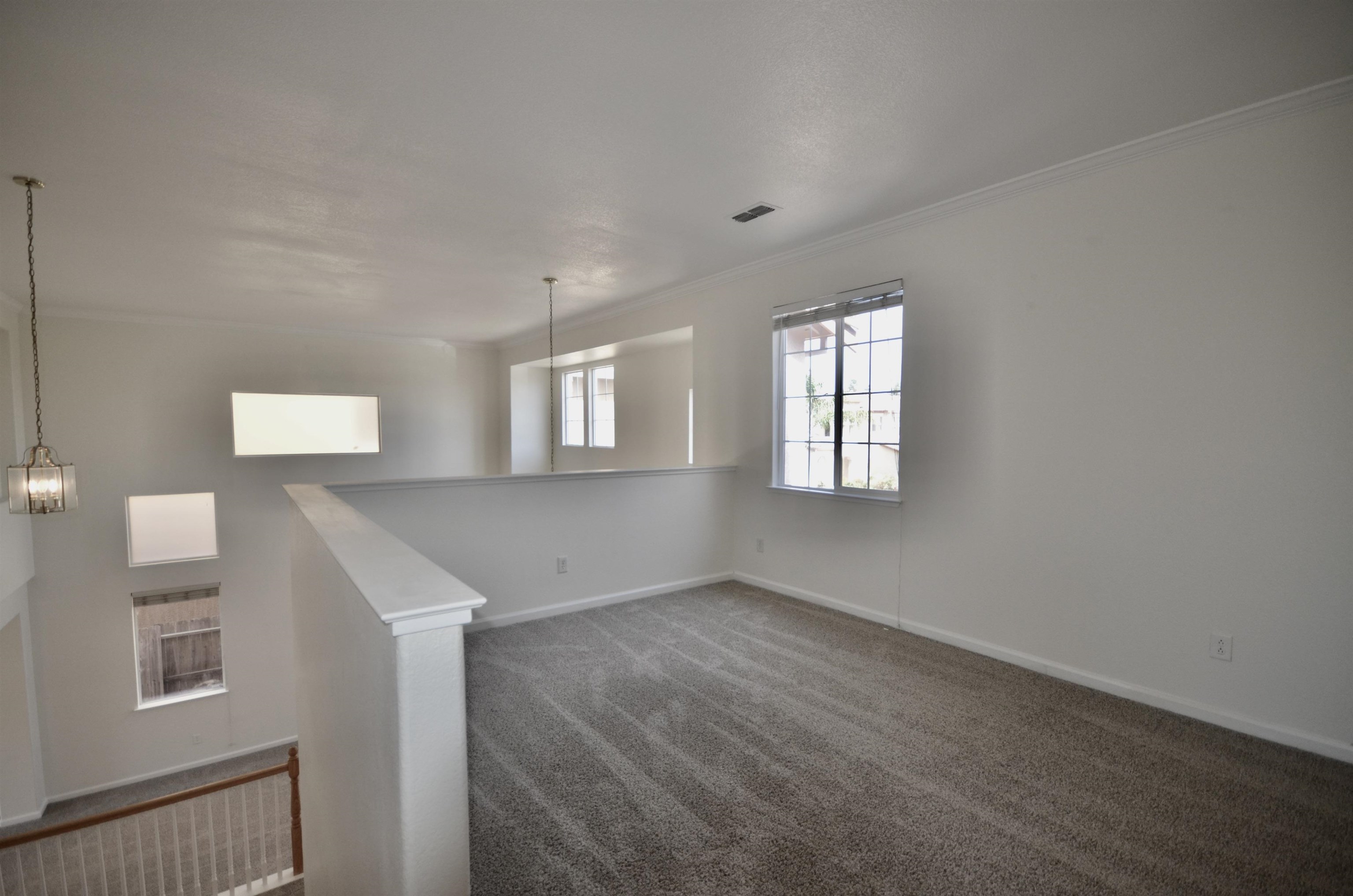 Detail Gallery Image 22 of 39 For 9416 Lyndley Plaza Way, Elk Grove,  CA 95624 - 5 Beds | 3 Baths