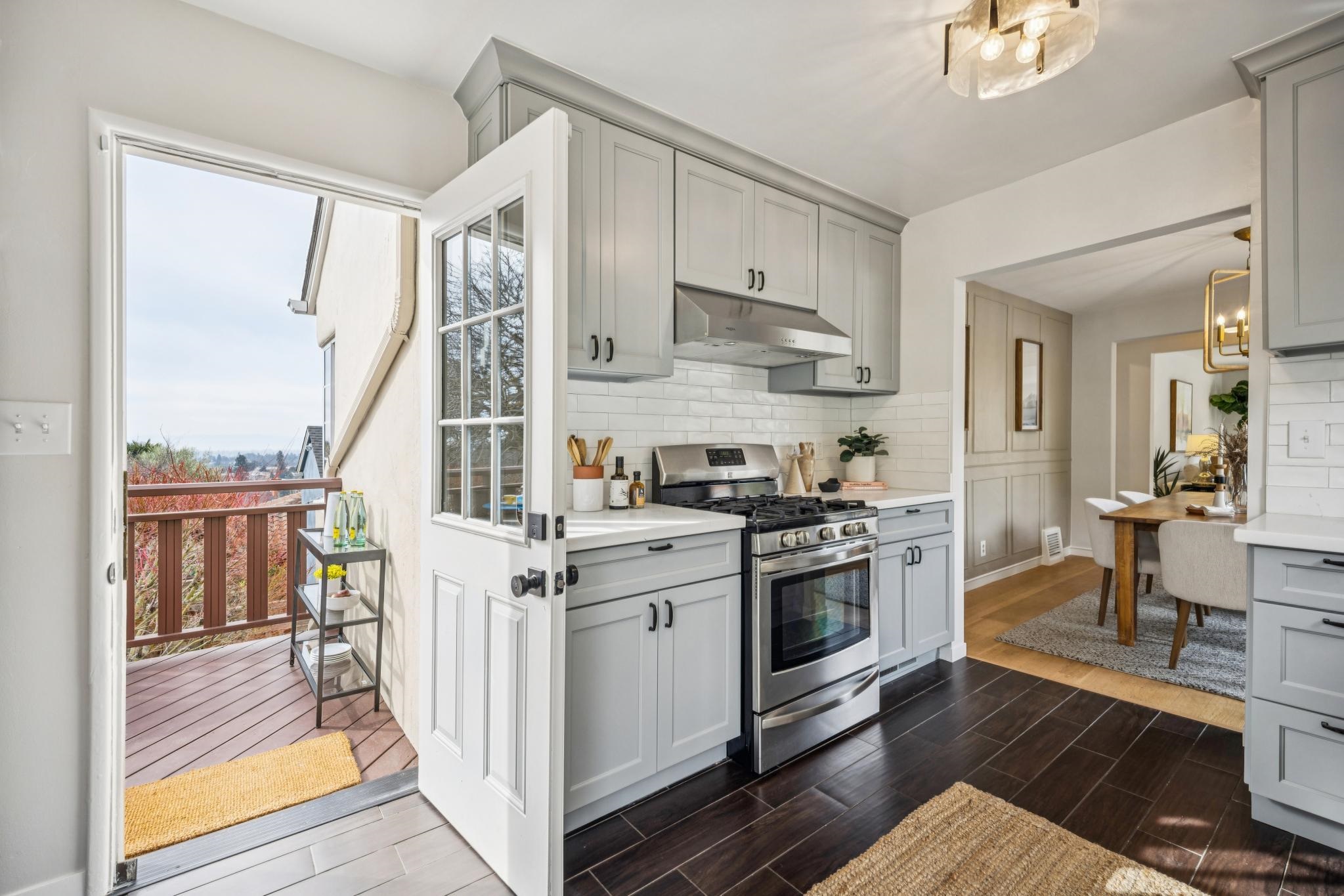 Detail Gallery Image 20 of 50 For 2609 Charleston St, Oakland,  CA 94602 - 2 Beds | 1 Baths