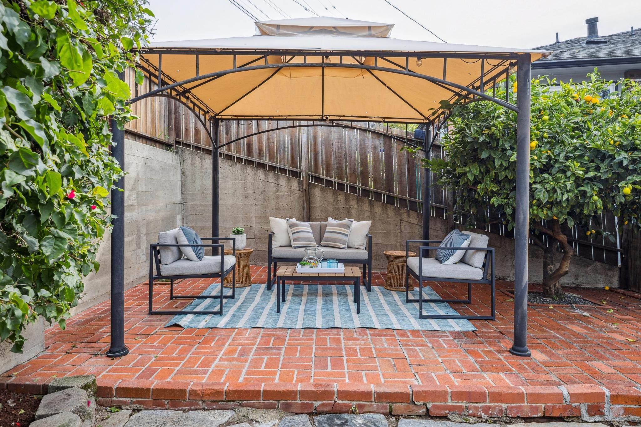 Detail Gallery Image 33 of 50 For 2609 Charleston St, Oakland,  CA 94602 - 2 Beds | 1 Baths