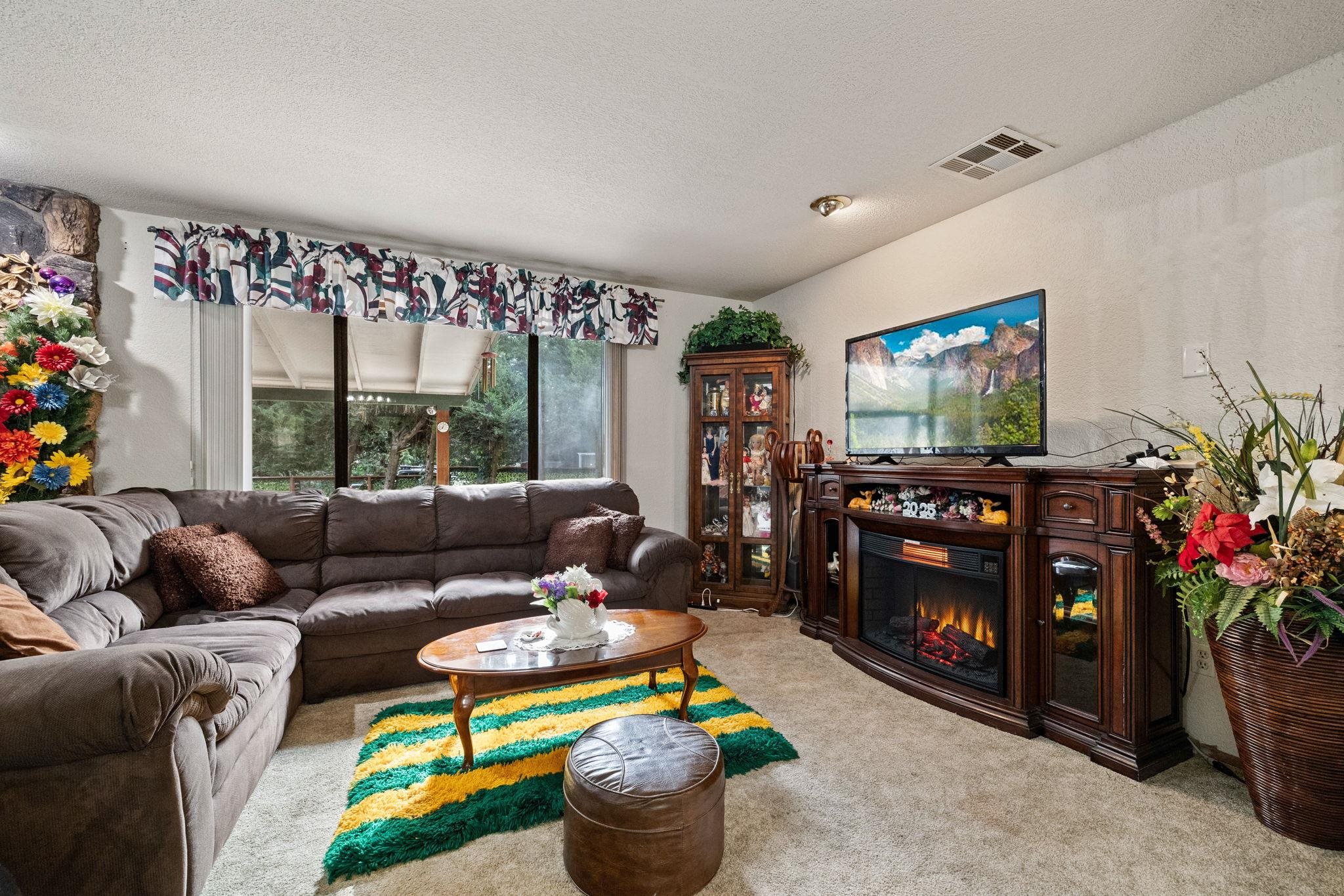 Detail Gallery Image 13 of 36 For 22698 Robin Hood Dr, Twain Harte,  CA 95383 - 3 Beds | 2 Baths