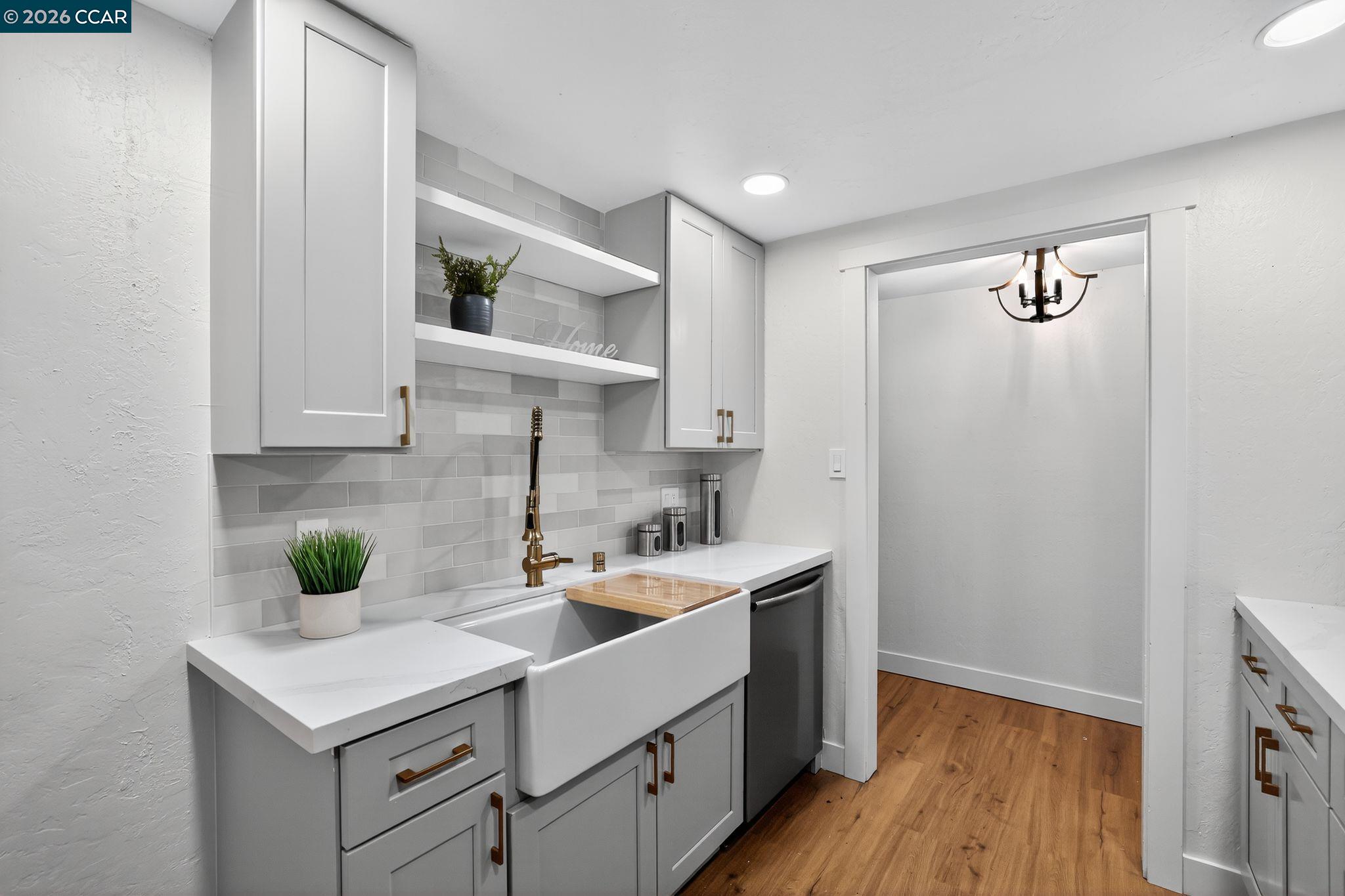 Detail Gallery Image 4 of 25 For 629 S Murdock Ave, Willows,  CA 95988 - 3 Beds | 1 Baths