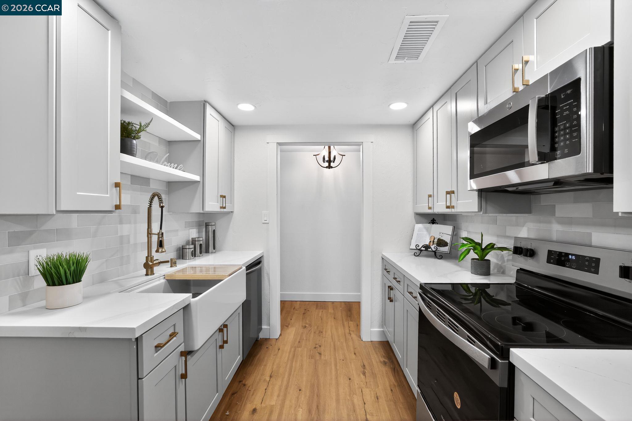 Detail Gallery Image 6 of 25 For 629 S Murdock Ave, Willows,  CA 95988 - 3 Beds | 1 Baths