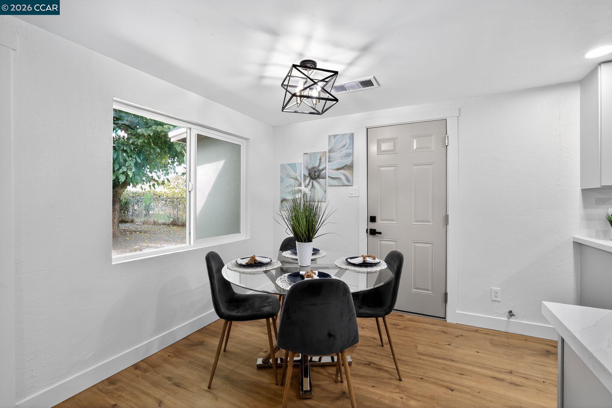 Detail Gallery Image 9 of 25 For 629 S Murdock Ave, Willows,  CA 95988 - 3 Beds | 1 Baths