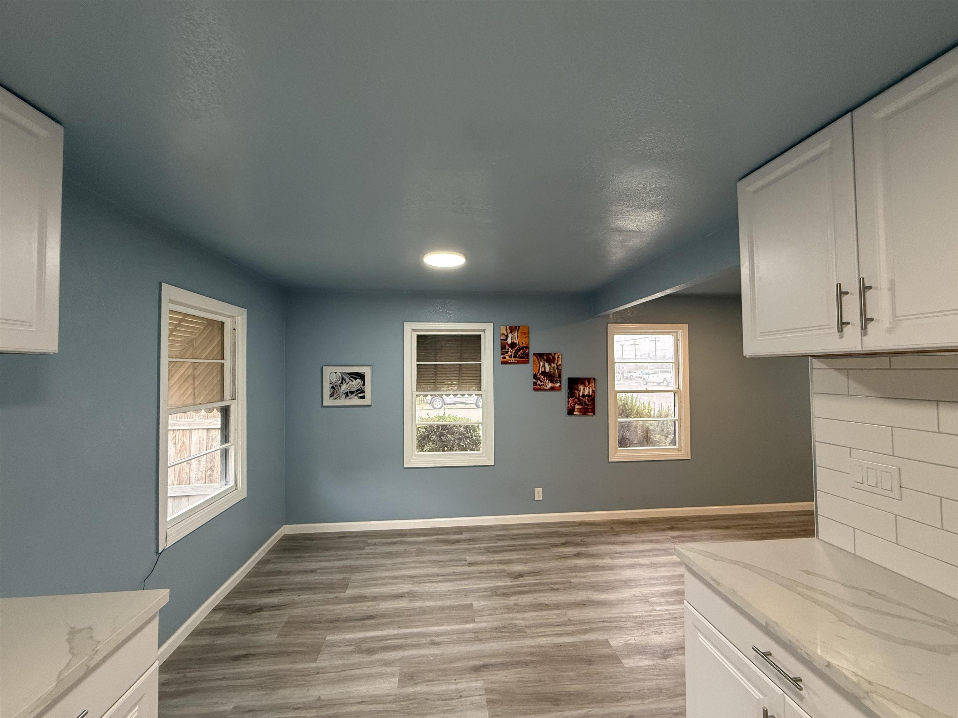 Detail Gallery Image 2 of 39 For 5500 Fruitridge Rd, Sacramento,  CA 95820 - 2 Beds | 1 Baths