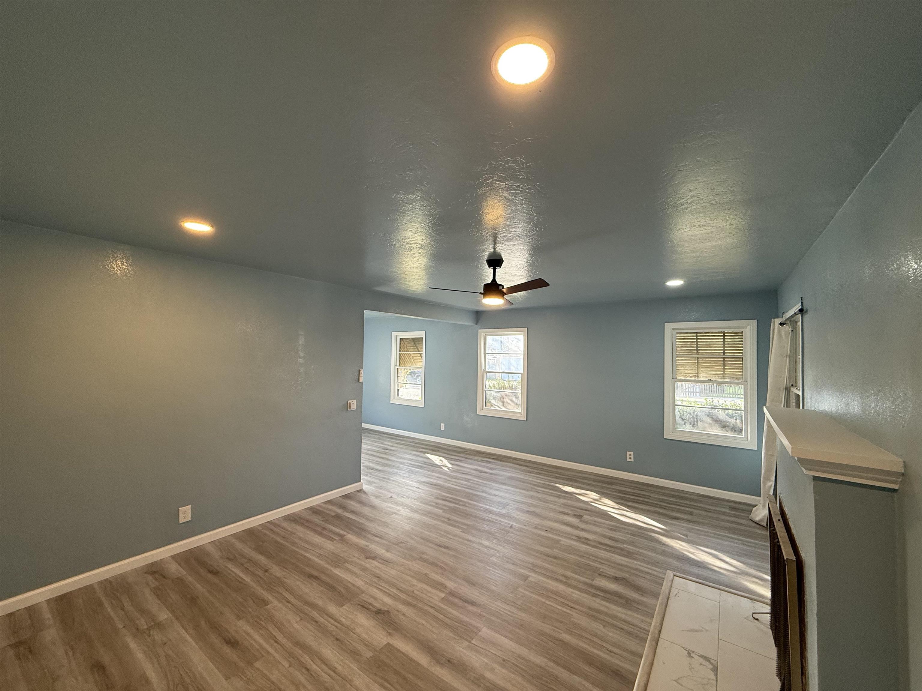 Detail Gallery Image 19 of 39 For 5500 Fruitridge Rd, Sacramento,  CA 95820 - 2 Beds | 1 Baths