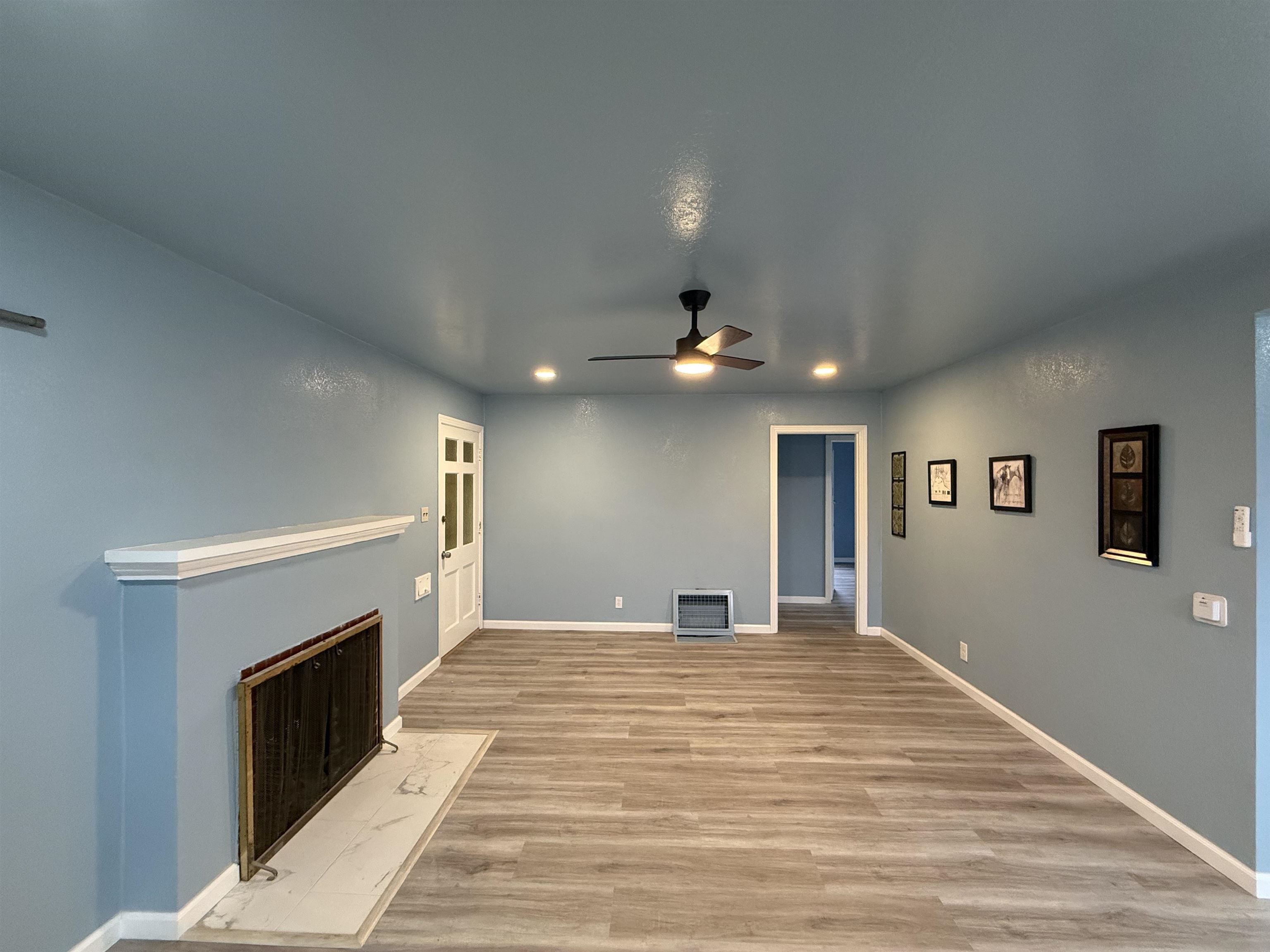 Detail Gallery Image 7 of 39 For 5500 Fruitridge Rd, Sacramento,  CA 95820 - 2 Beds | 1 Baths