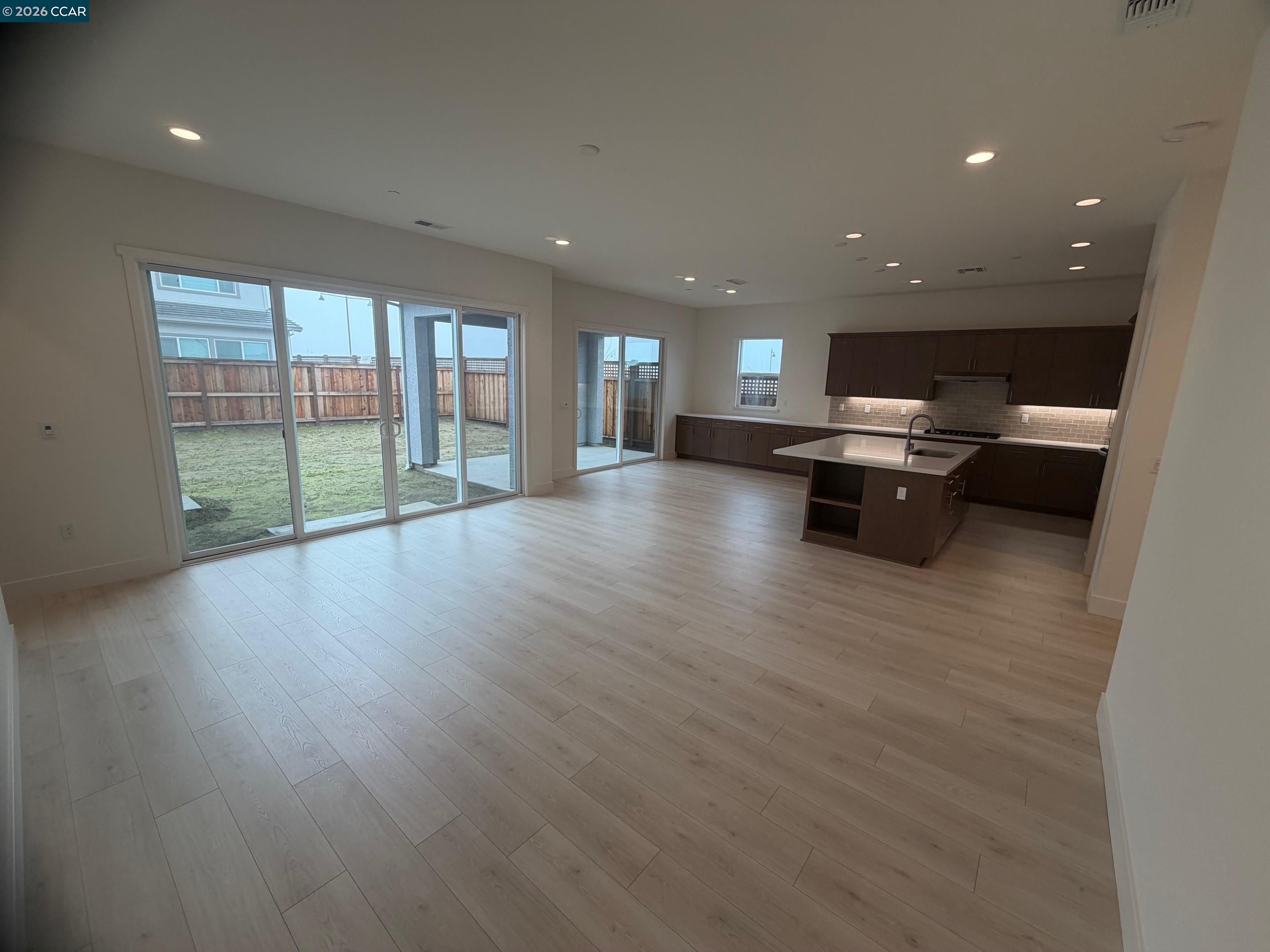 Detail Gallery Image 5 of 7 For 16113 Purdy Ct, Lathrop,  CA 95330 - 4 Beds | 3/1 Baths