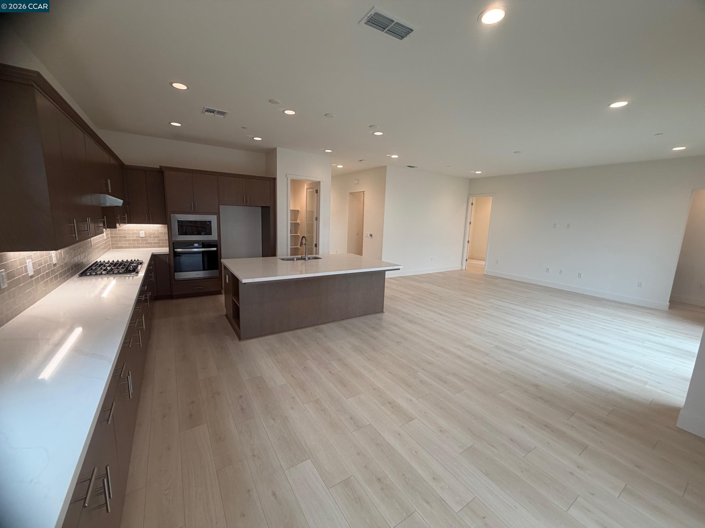 Detail Gallery Image 7 of 7 For 16113 Purdy Ct, Lathrop,  CA 95330 - 4 Beds | 3/1 Baths