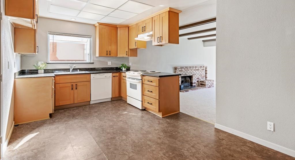 Detail Gallery Image 13 of 39 For 34331 Atteridge Ct, Fremont,  CA 94555 - 4 Beds | 2 Baths