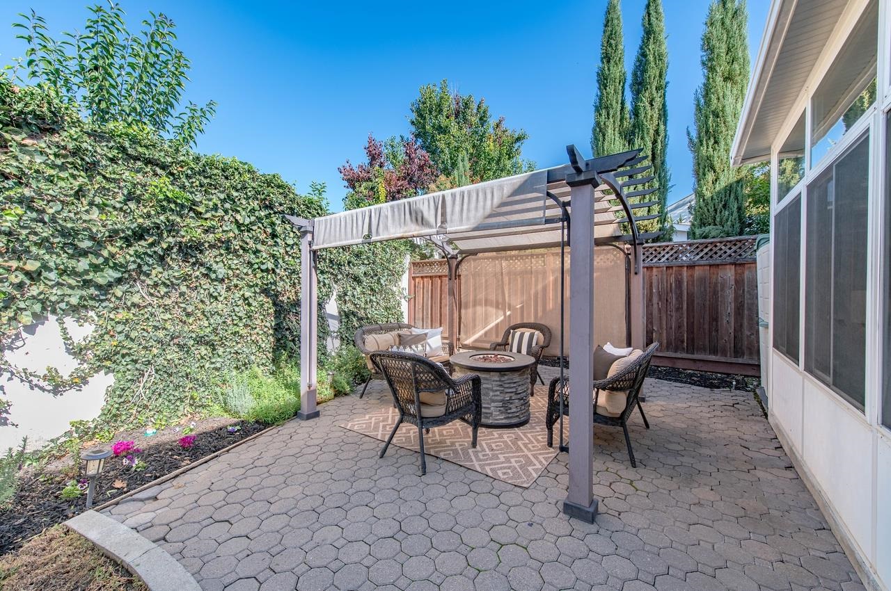 Detail Gallery Image 35 of 59 For 297 Del Valle Ct, Pleasanton,  CA 94566 - 3 Beds | 2/1 Baths