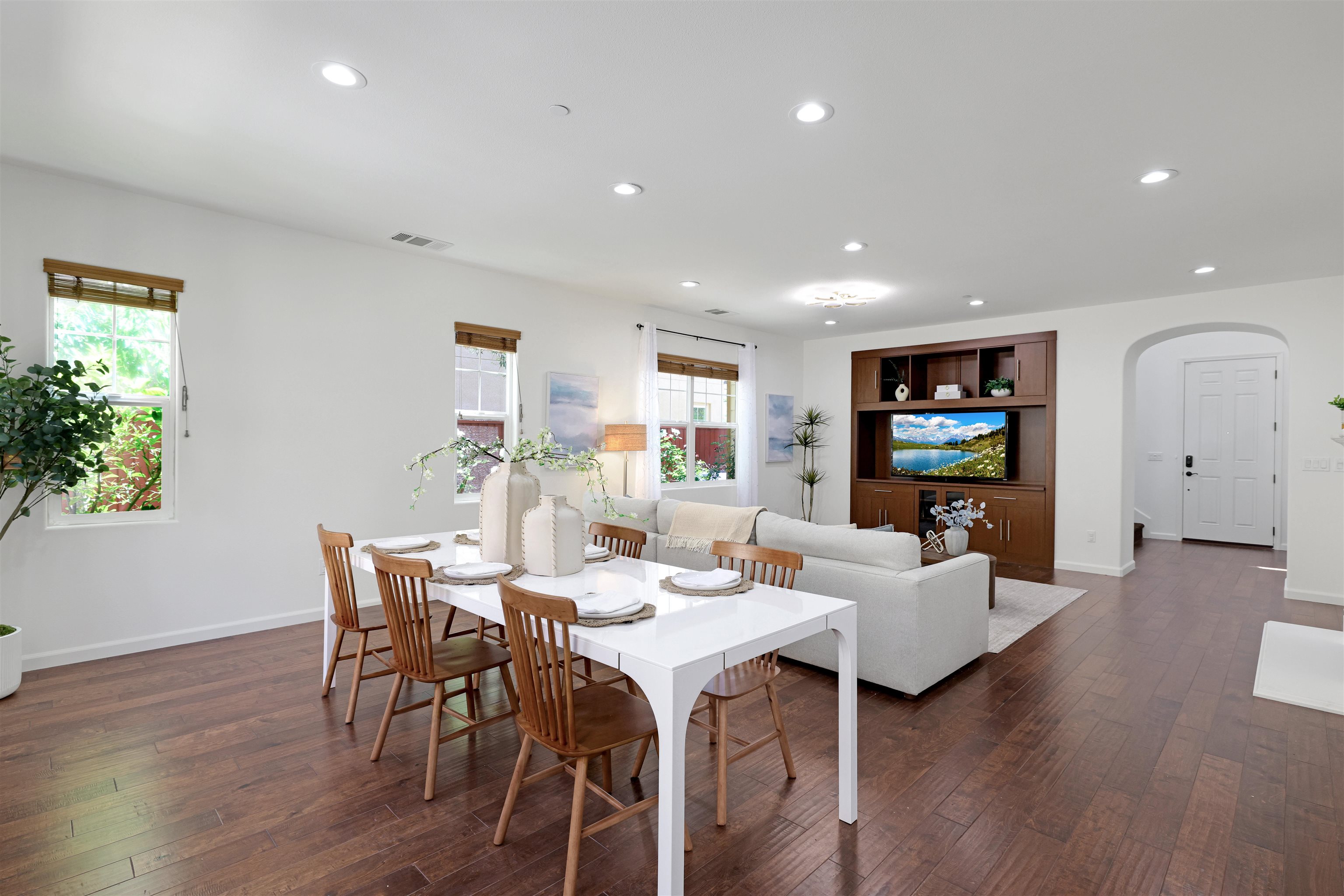 Detail Gallery Image 12 of 57 For 193 Lucy Ln, San Ramon,  CA 94582 - 4 Beds | 4 Baths