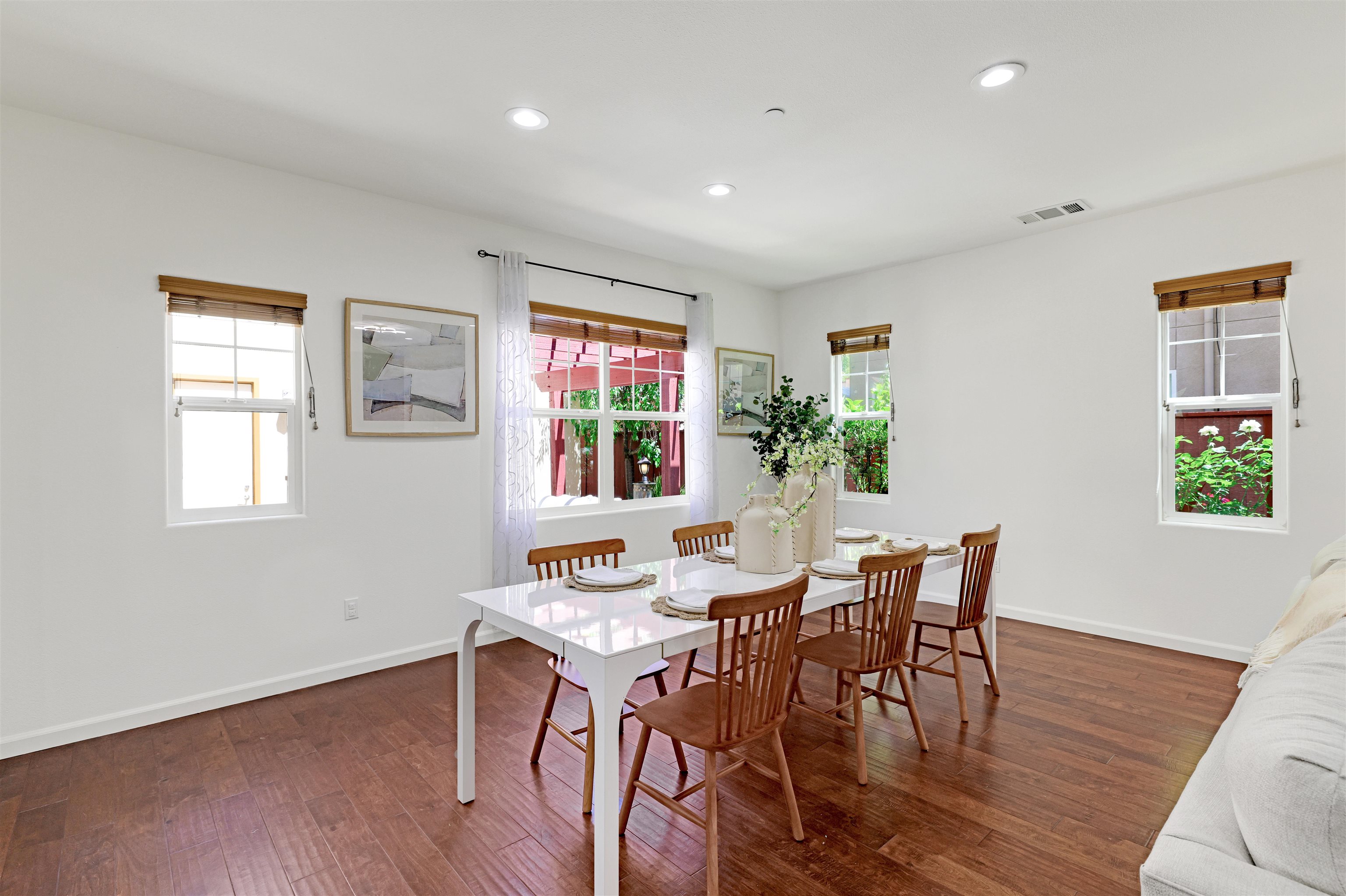 Detail Gallery Image 14 of 57 For 193 Lucy Ln, San Ramon,  CA 94582 - 4 Beds | 4 Baths