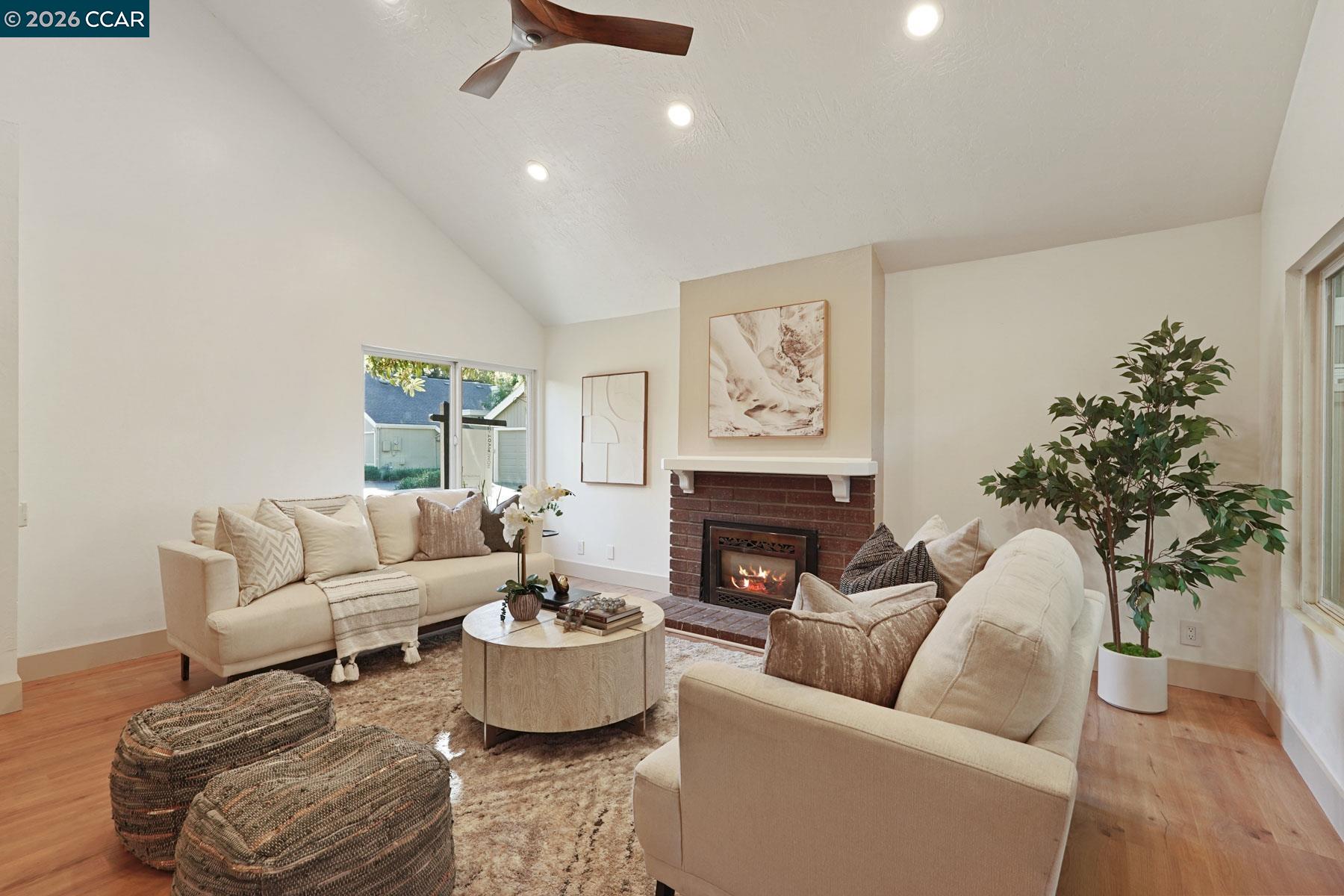 Photo #5: 41121844 Listing: Photo #5