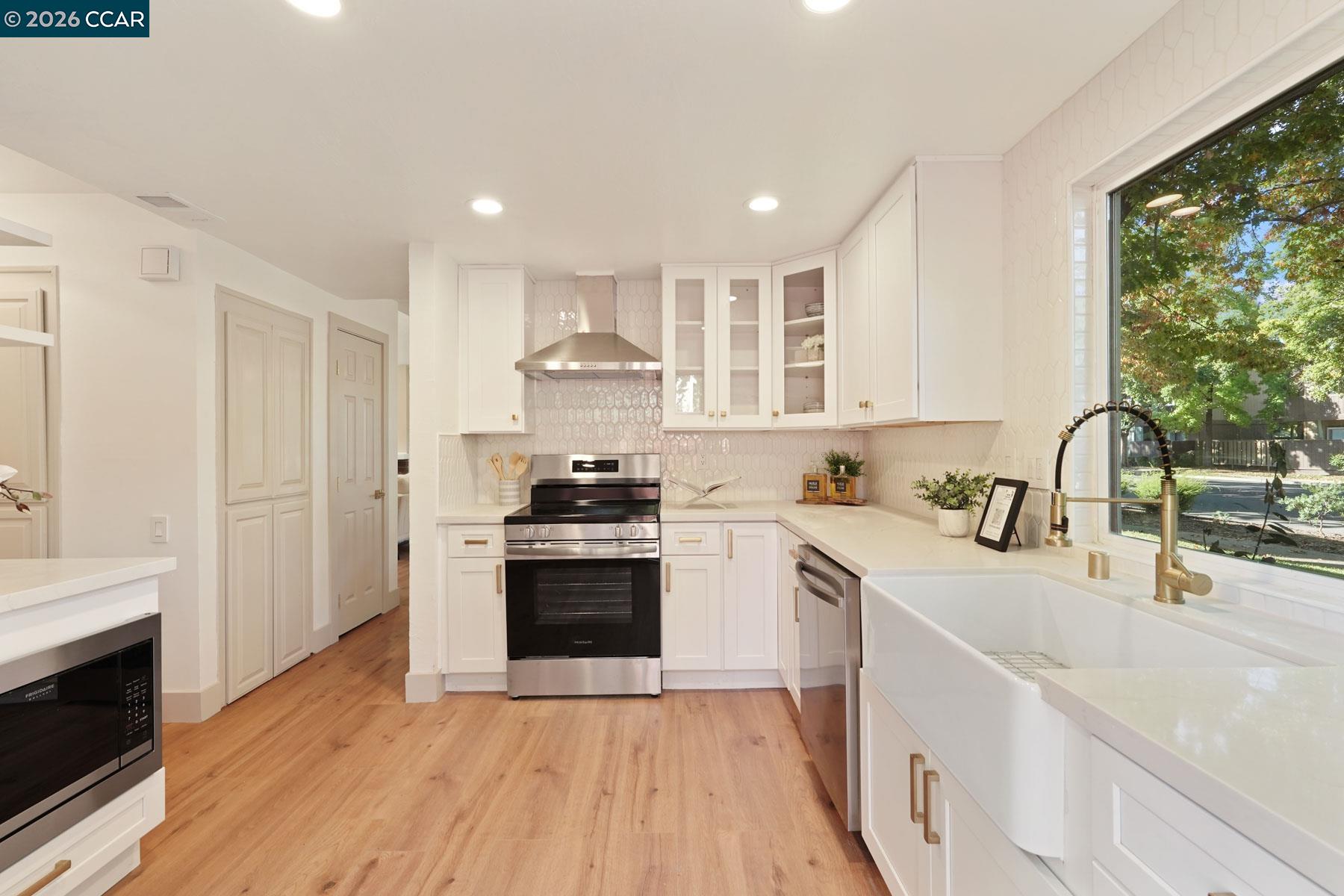 Photo #9: 41121844 Listing: Photo #9